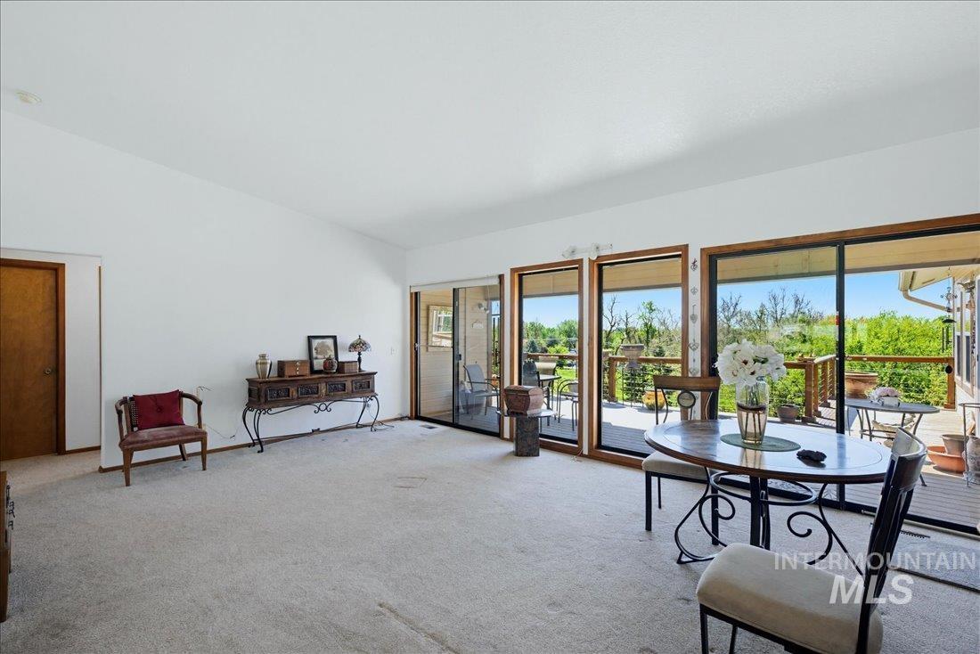 6507 W Summer Hill Drive, Boise, Idaho 83714, 3 Bedrooms, 2 Bathrooms, Residential For Sale, Price $599,900,MLS 98985321