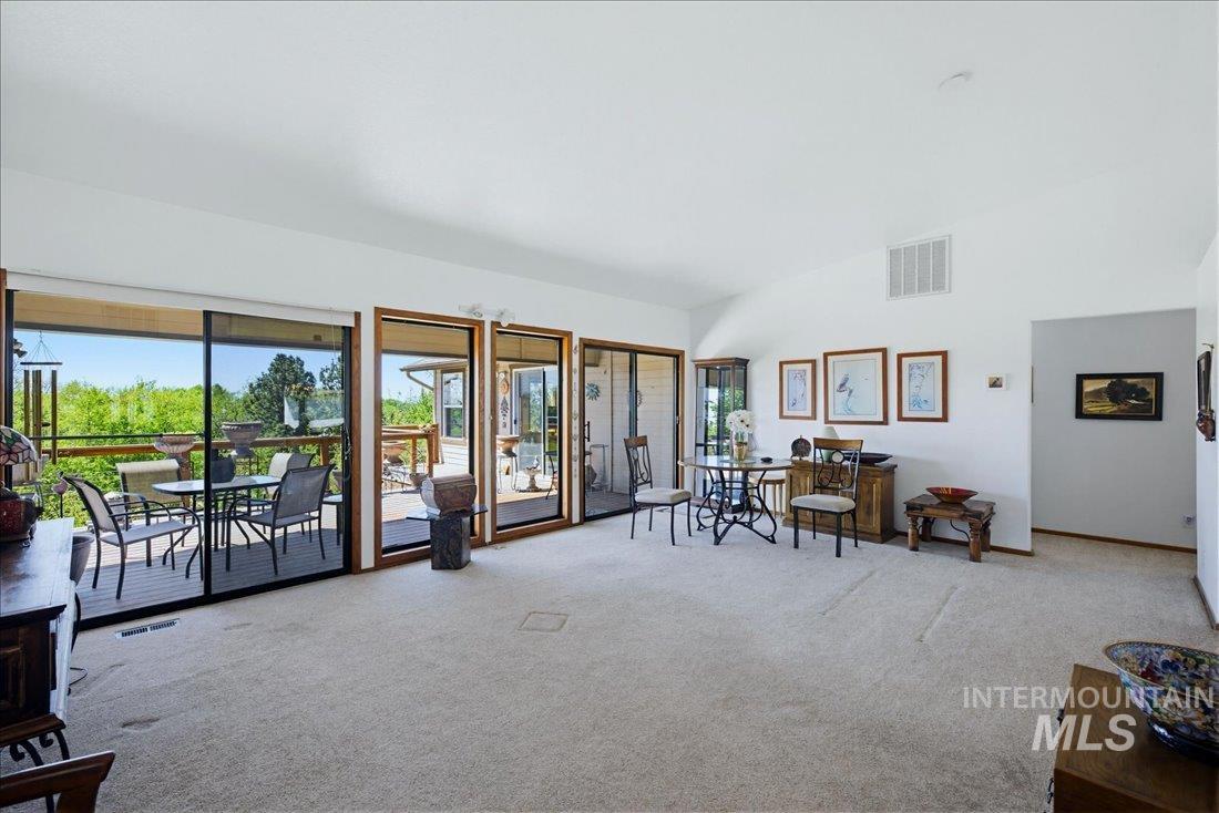 6507 W Summer Hill Drive, Boise, Idaho 83714, 3 Bedrooms, 2 Bathrooms, Residential For Sale, Price $599,900,MLS 98985321