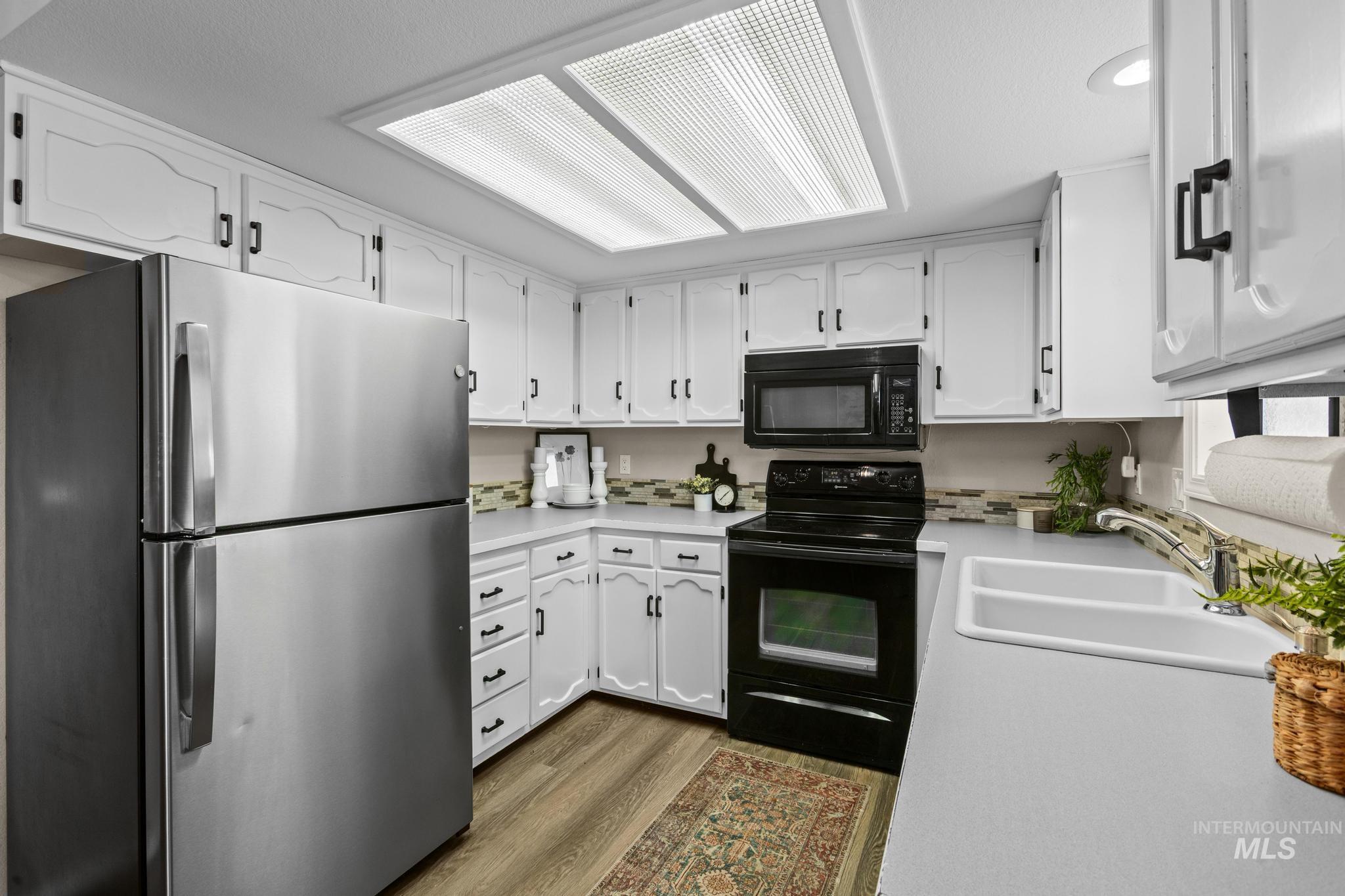 8181 W Canterbury Ct., Boise, Idaho 83704, 3 Bedrooms, 1 Bathroom, Residential For Sale, Price $409,000,MLS 98985322