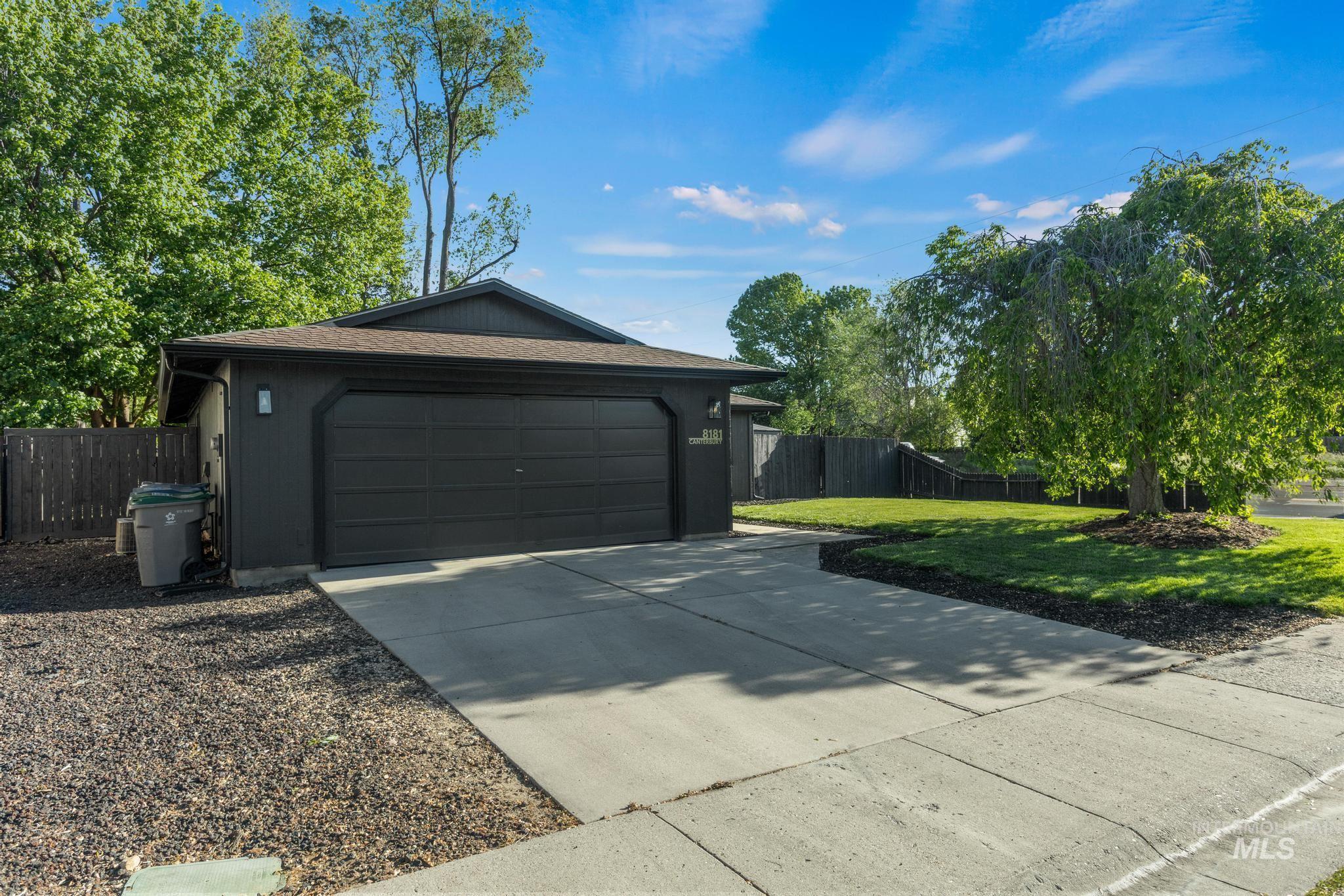 8181 W Canterbury Ct., Boise, Idaho 83704, 3 Bedrooms, 1 Bathroom, Residential For Sale, Price $409,000,MLS 98985322