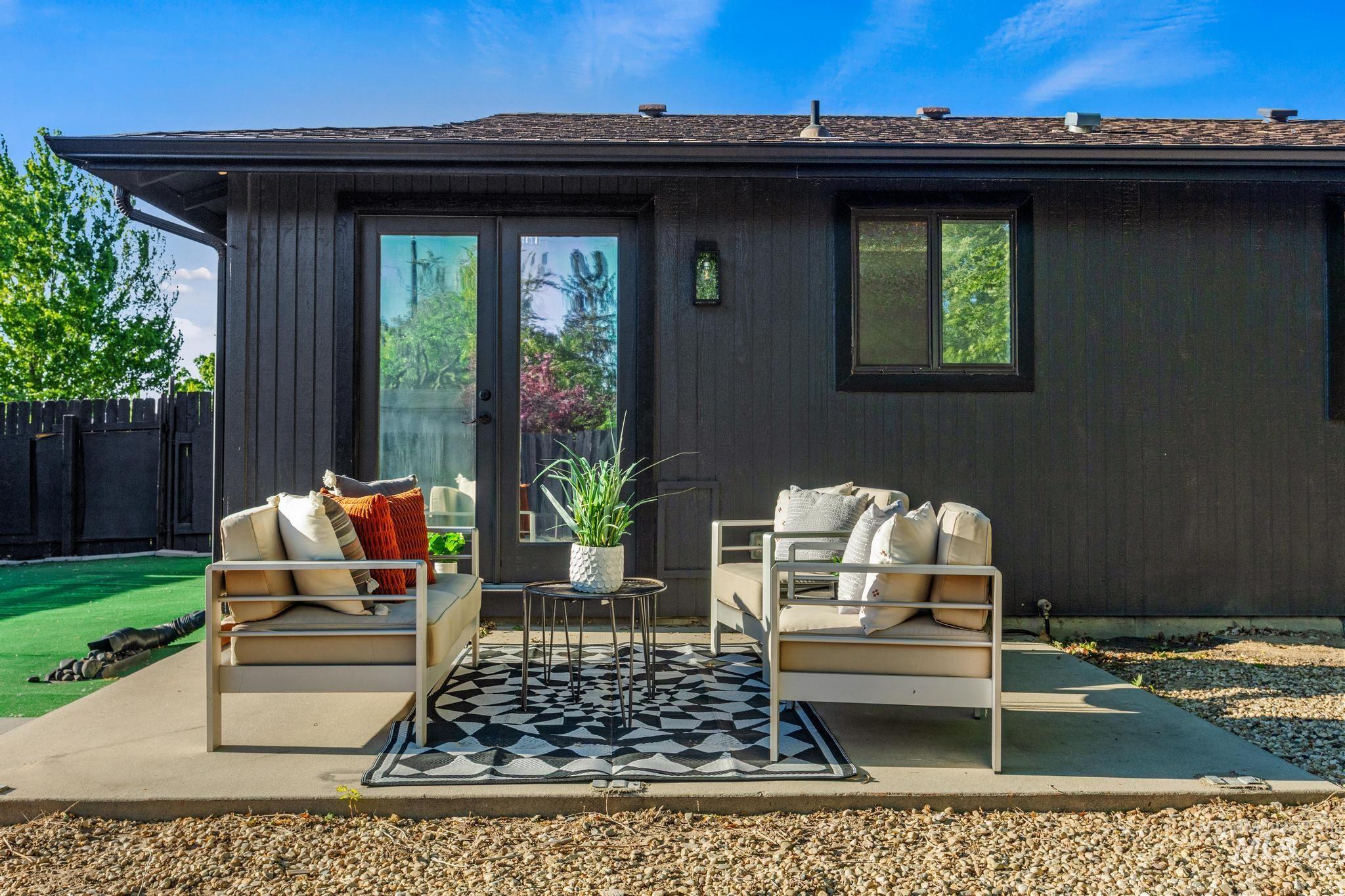 8181 W Canterbury Ct., Boise, Idaho 83704, 3 Bedrooms, 1 Bathroom, Residential For Sale, Price $409,000,MLS 98985322