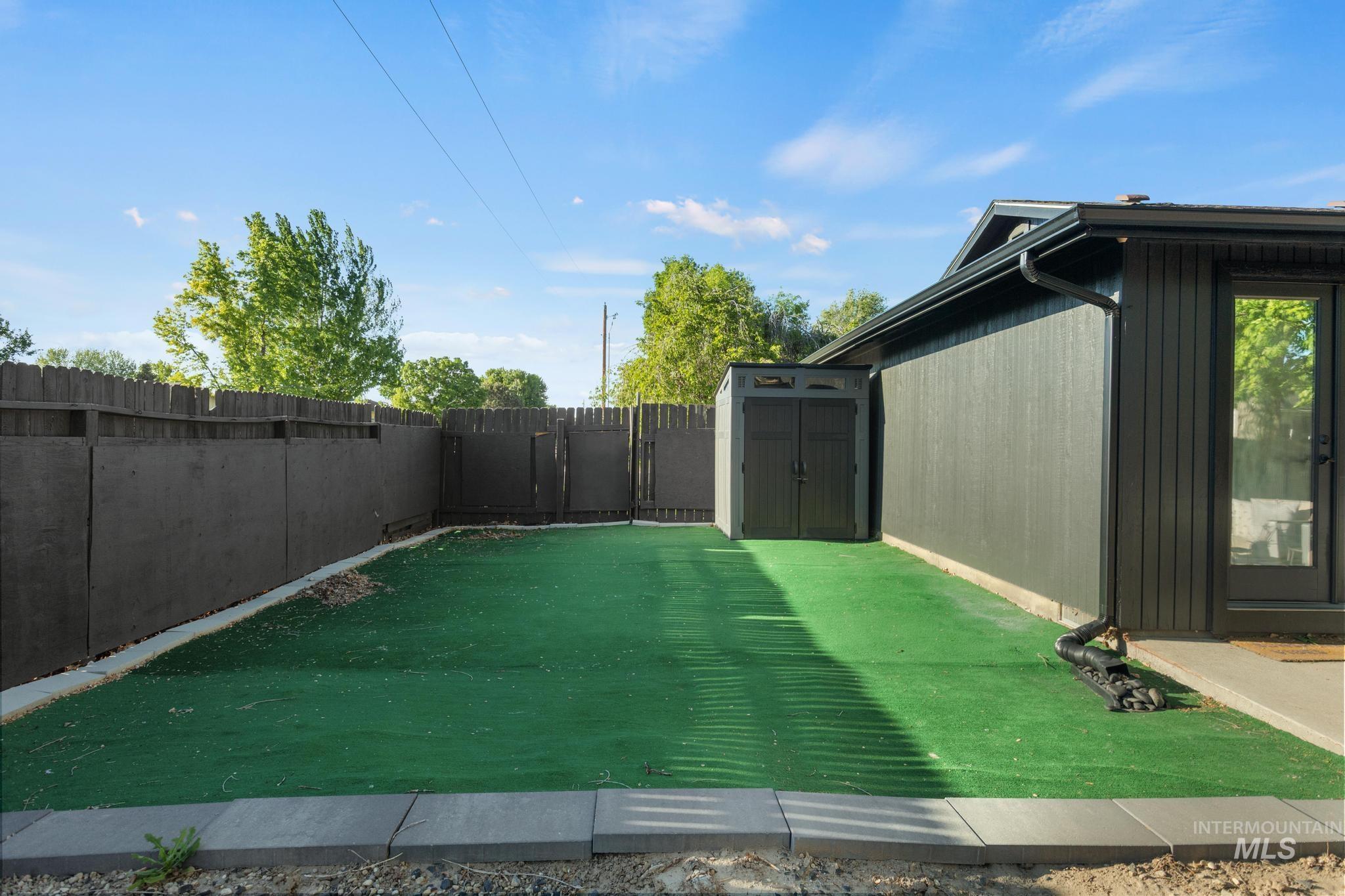 8181 W Canterbury Ct., Boise, Idaho 83704, 3 Bedrooms, 1 Bathroom, Residential For Sale, Price $409,000,MLS 98985322