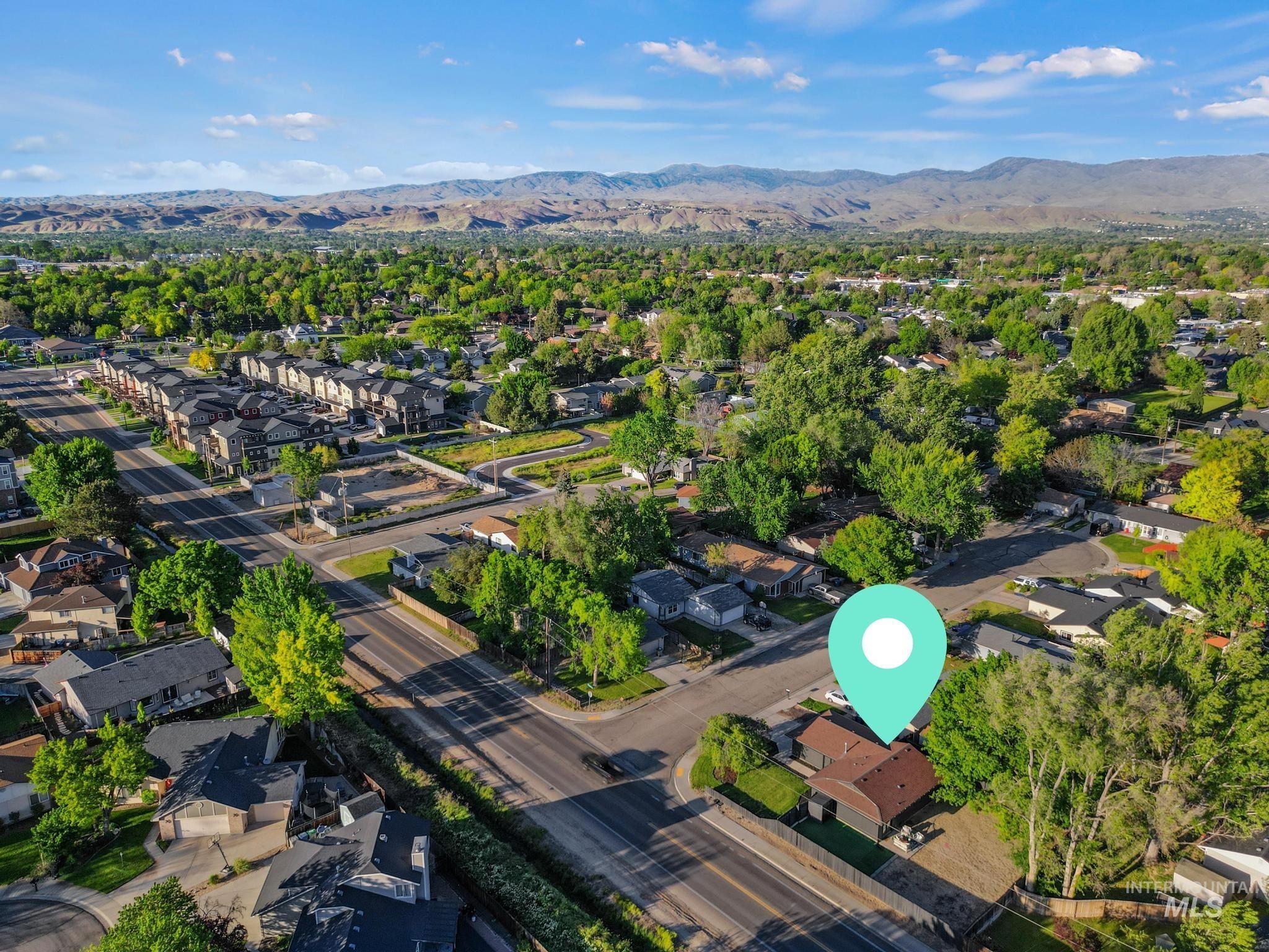 8181 W Canterbury Ct., Boise, Idaho 83704, 3 Bedrooms, 1 Bathroom, Residential For Sale, Price $409,000,MLS 98985322