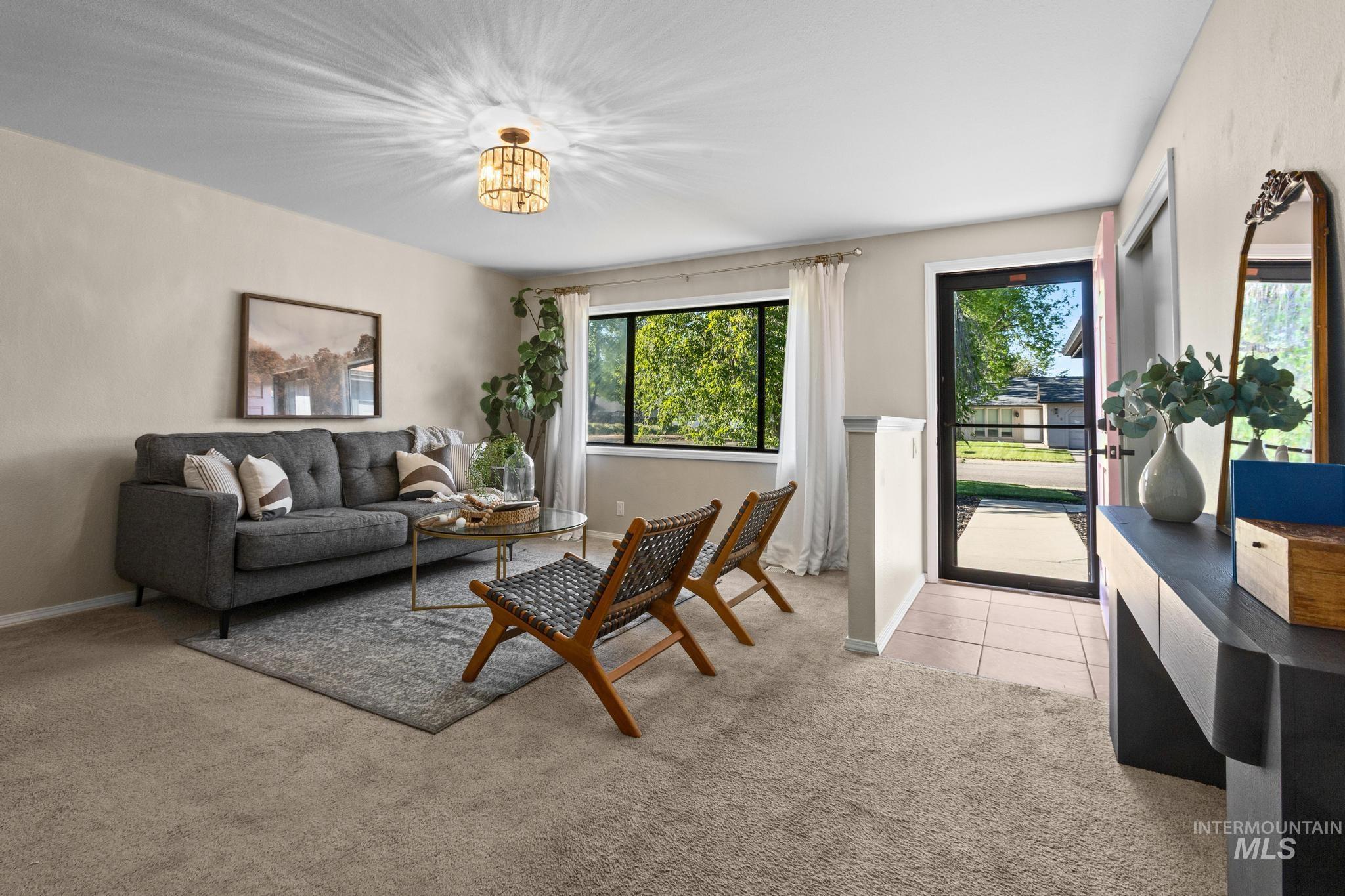 8181 W Canterbury Ct., Boise, Idaho 83704, 3 Bedrooms, 1 Bathroom, Residential For Sale, Price $409,000,MLS 98985322
