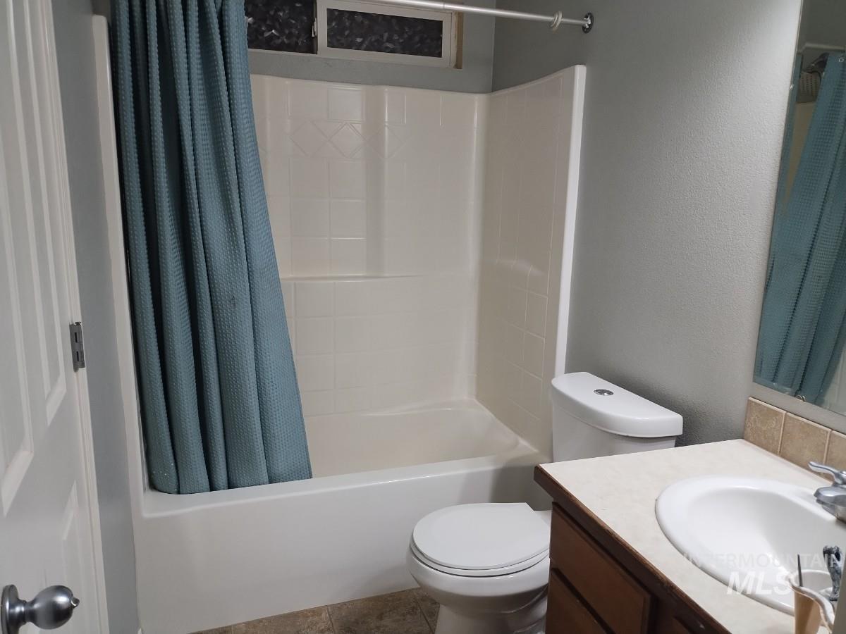 9375 W Hearthside Dr, Boise, Idaho 83709, 3 Bedrooms, 2 Bathrooms, Residential For Sale, Price $375,000,MLS 98985324