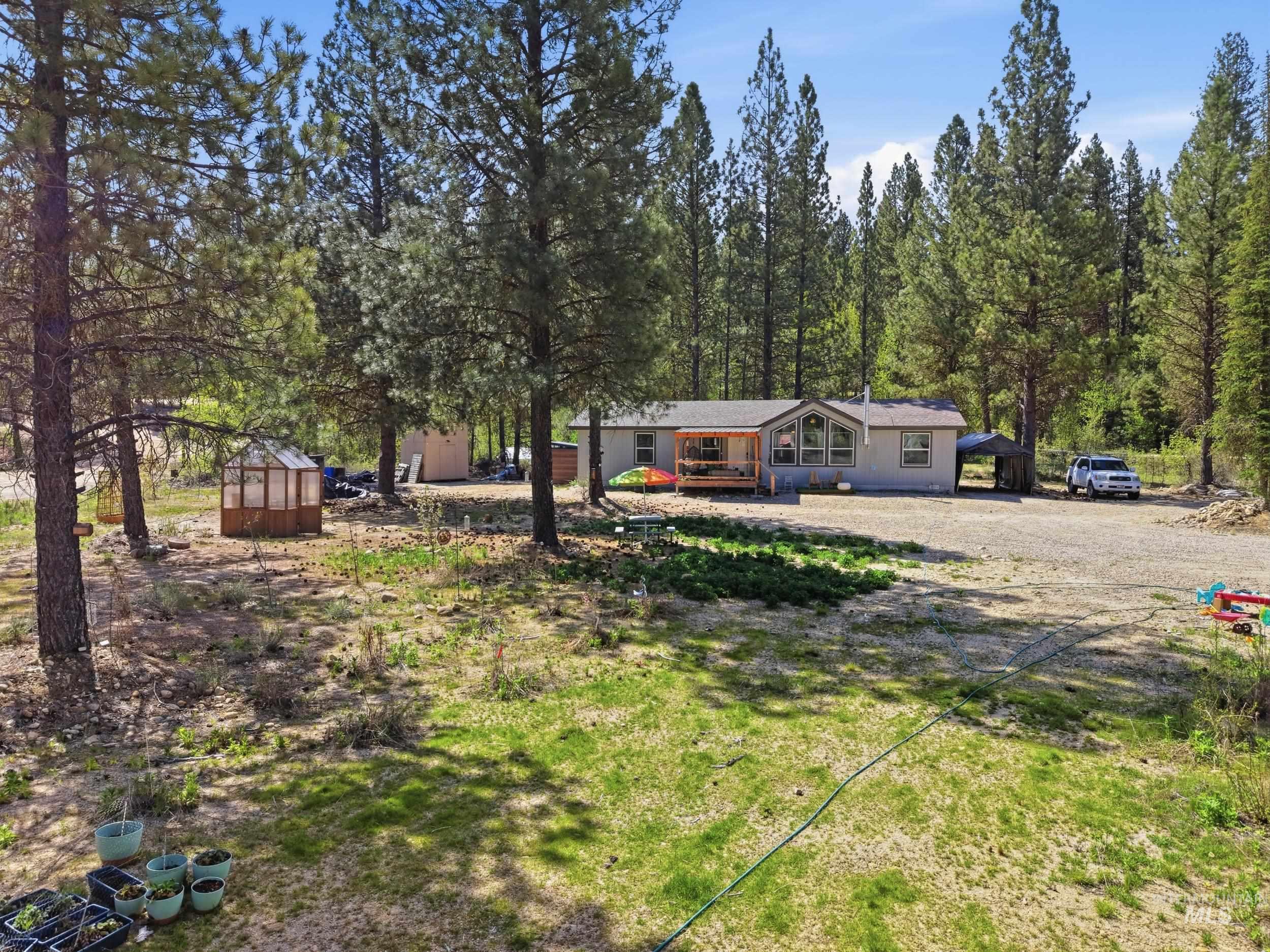 17 Mountain Meadow Rd, Idaho City, Idaho 83631, 3 Bedrooms, 2 Bathrooms, Residential For Sale, Price $475,000,MLS 98985328
