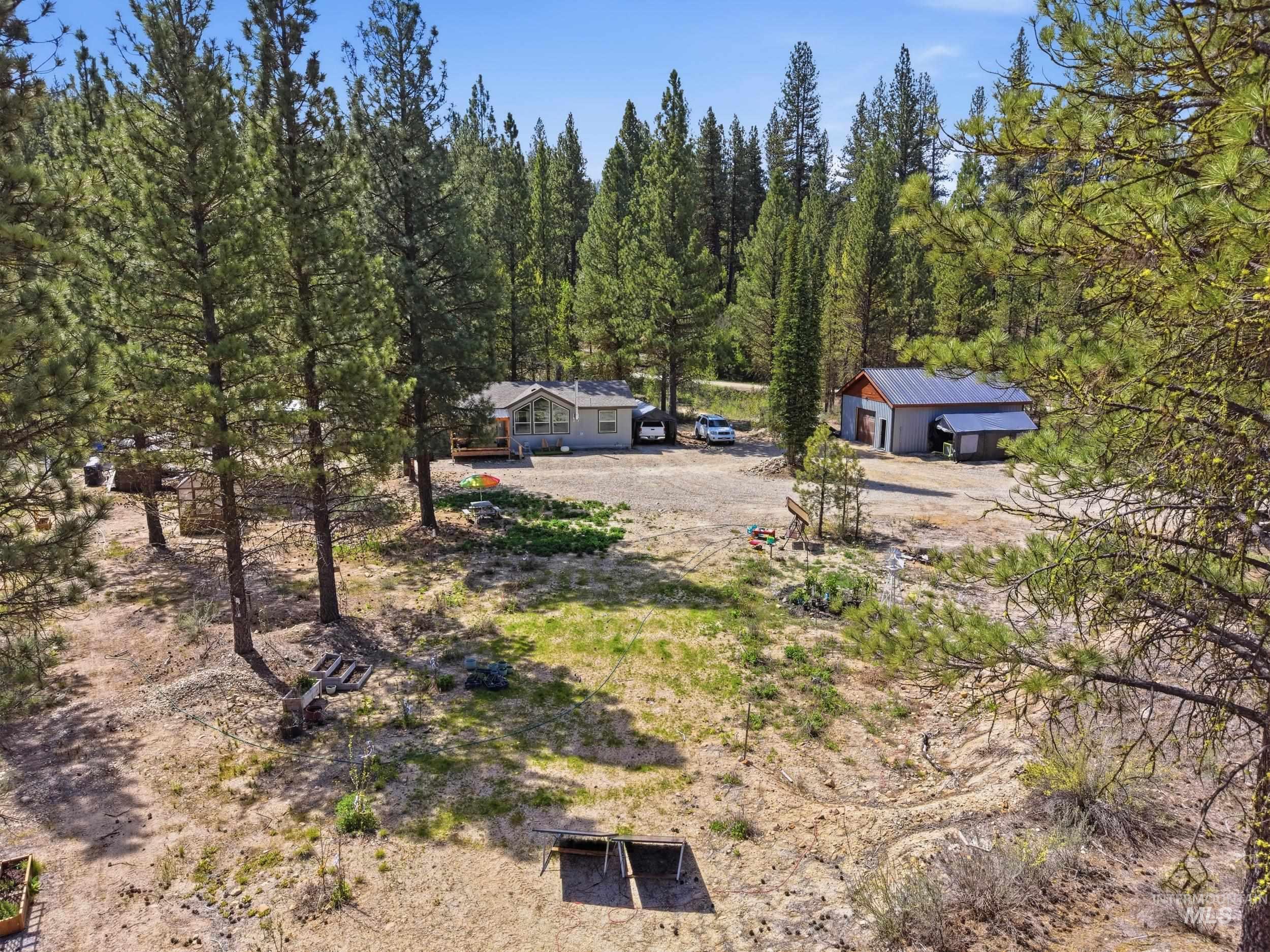 17 Mountain Meadow Rd, Idaho City, Idaho 83631, 3 Bedrooms, 2 Bathrooms, Residential For Sale, Price $475,000,MLS 98985328