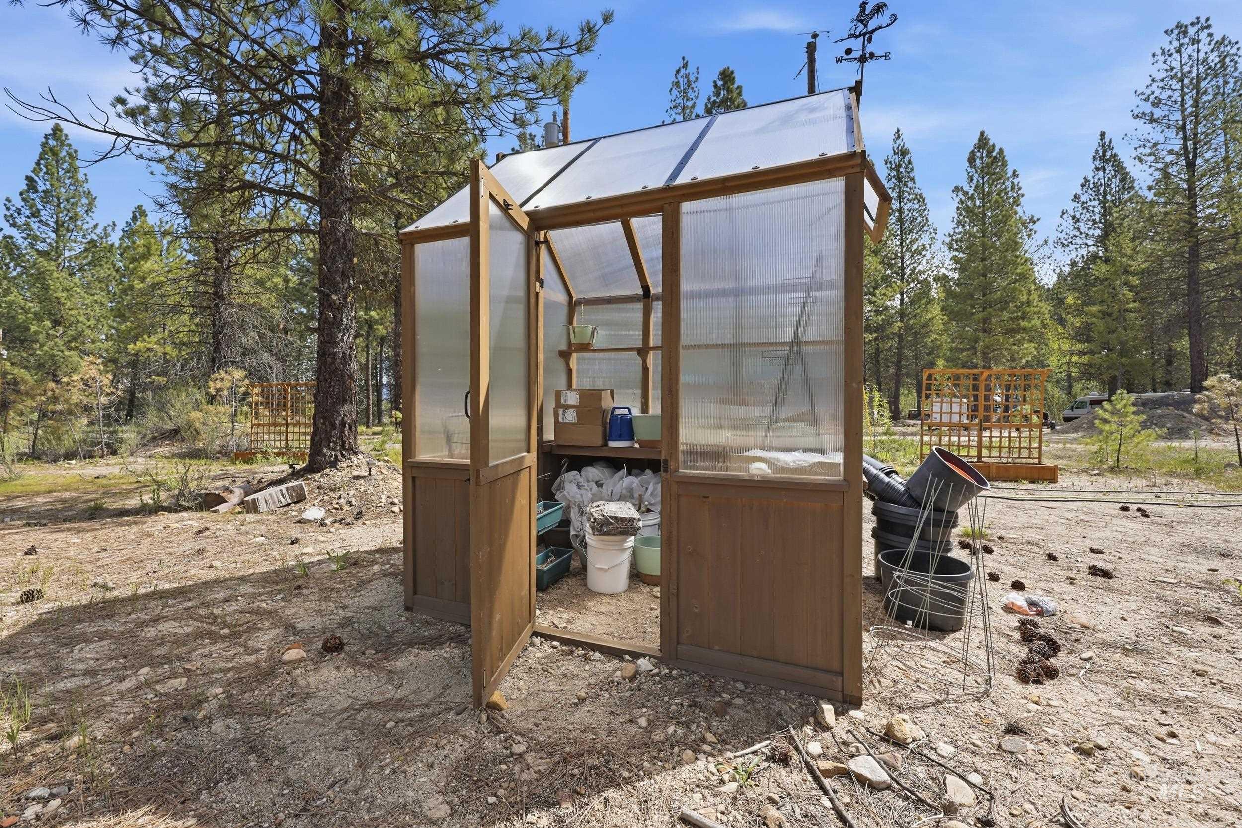 17 Mountain Meadow Rd, Idaho City, Idaho 83631, 3 Bedrooms, 2 Bathrooms, Residential For Sale, Price $475,000,MLS 98985328