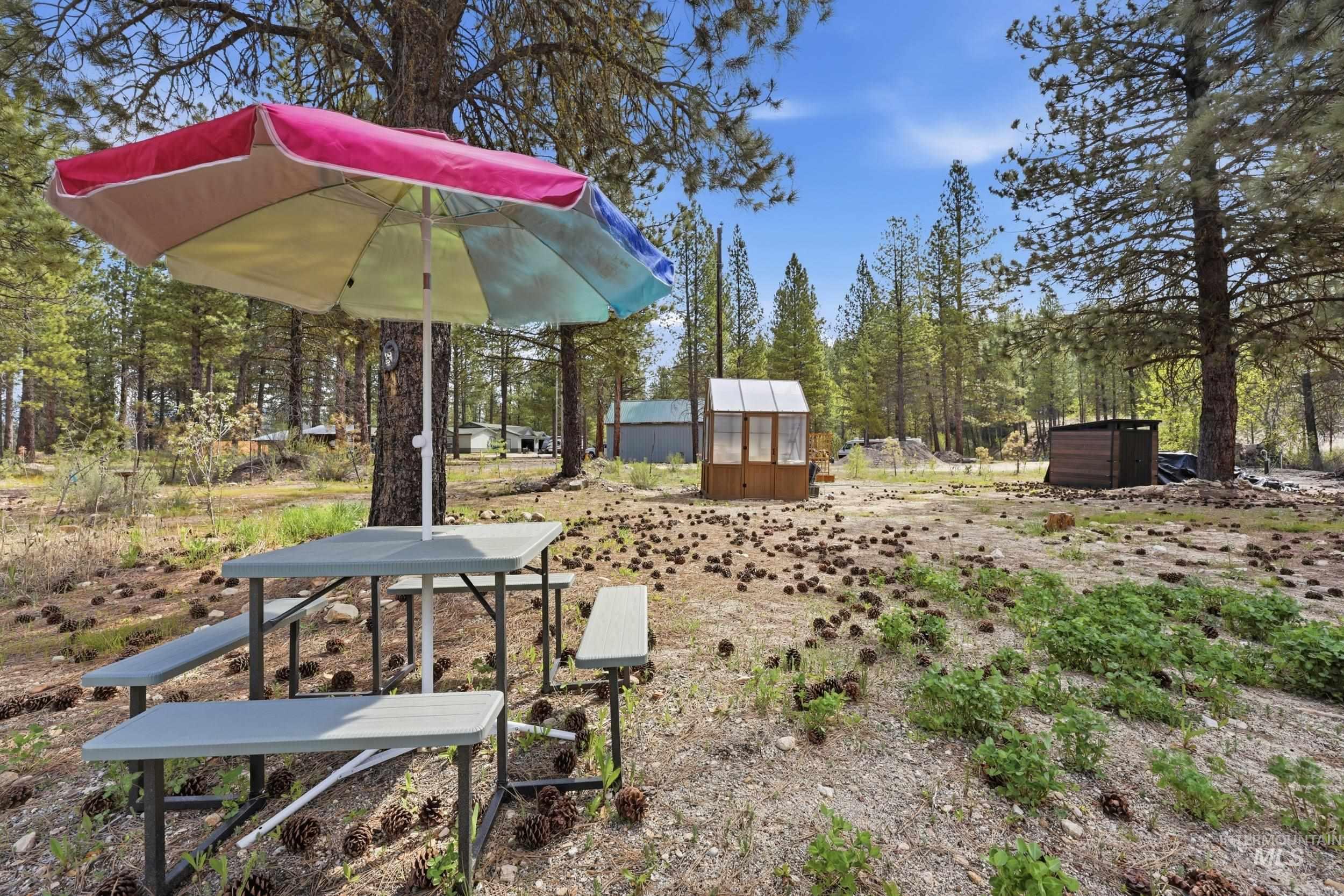 17 Mountain Meadow Rd, Idaho City, Idaho 83631, 3 Bedrooms, 2 Bathrooms, Residential For Sale, Price $475,000,MLS 98985328