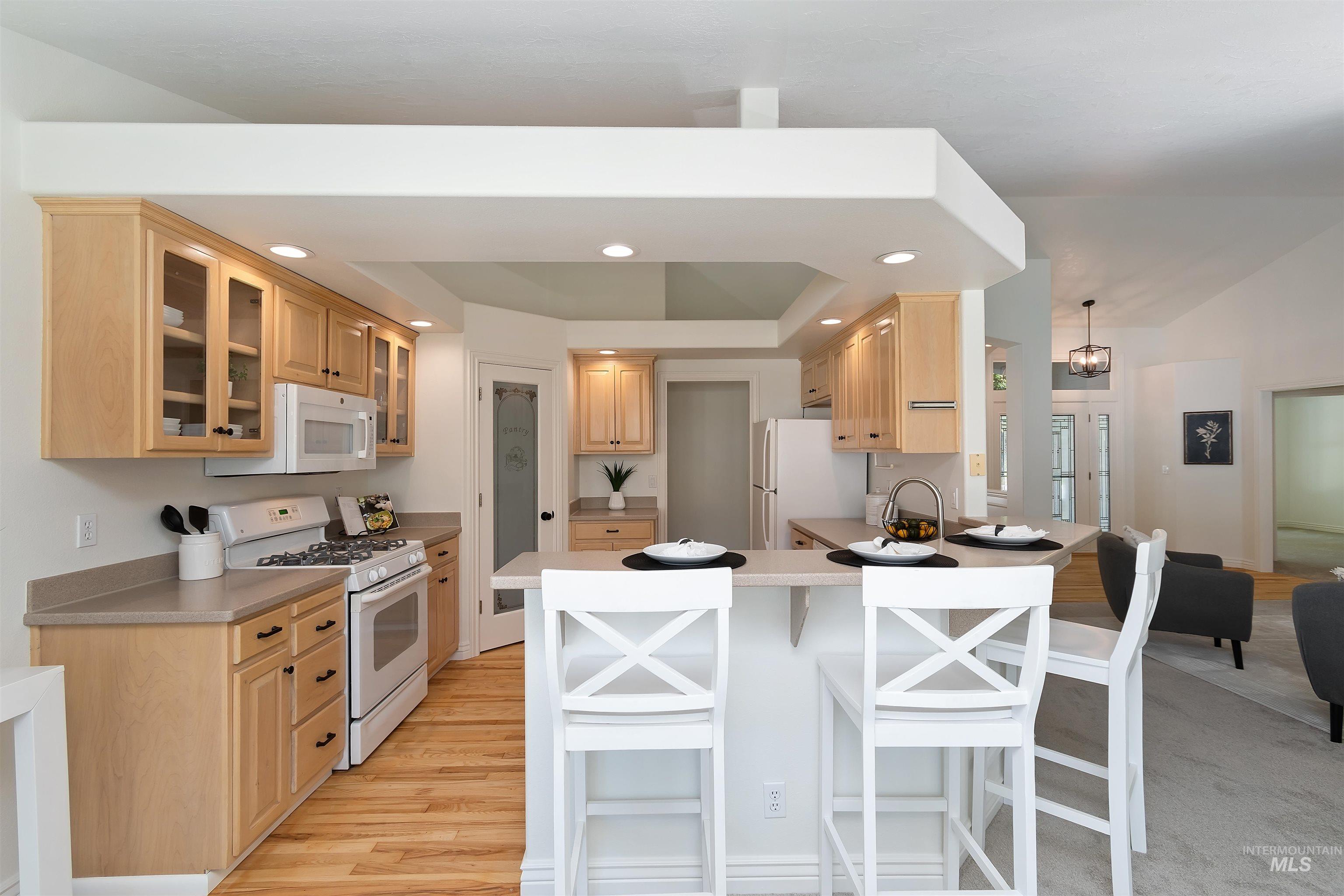 2188 E Skokie Dr, Eagle, Idaho 83616-5450, 3 Bedrooms, 2 Bathrooms, Residential For Sale, Price $625,000,MLS 98985329