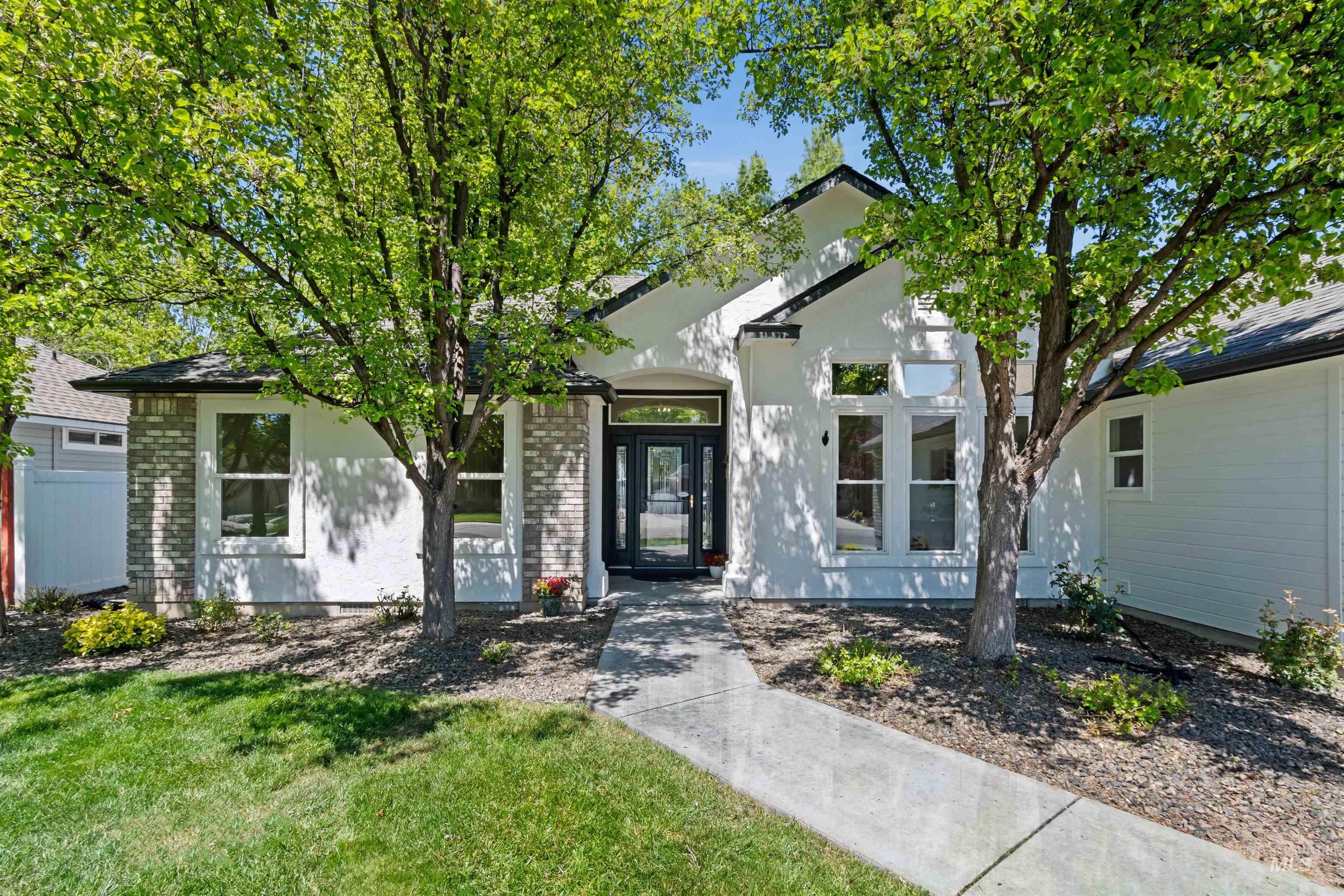 2188 E Skokie Dr, Eagle, Idaho 83616-5450, 3 Bedrooms, 2 Bathrooms, Residential For Sale, Price $625,000,MLS 98985329