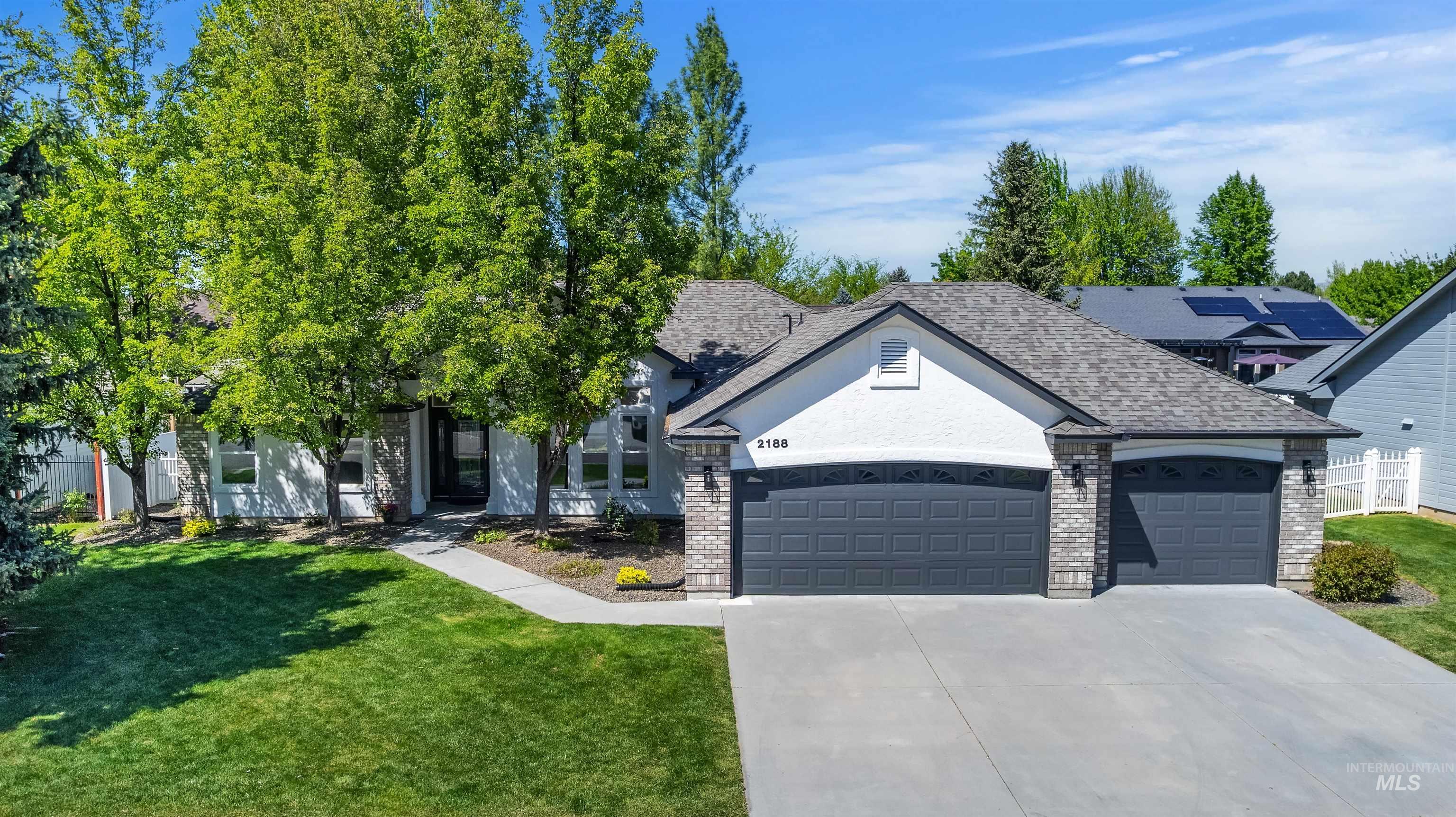 2188 E Skokie Dr, Eagle, Idaho 83616-5450, 3 Bedrooms, 2 Bathrooms, Residential For Sale, Price $625,000,MLS 98985329