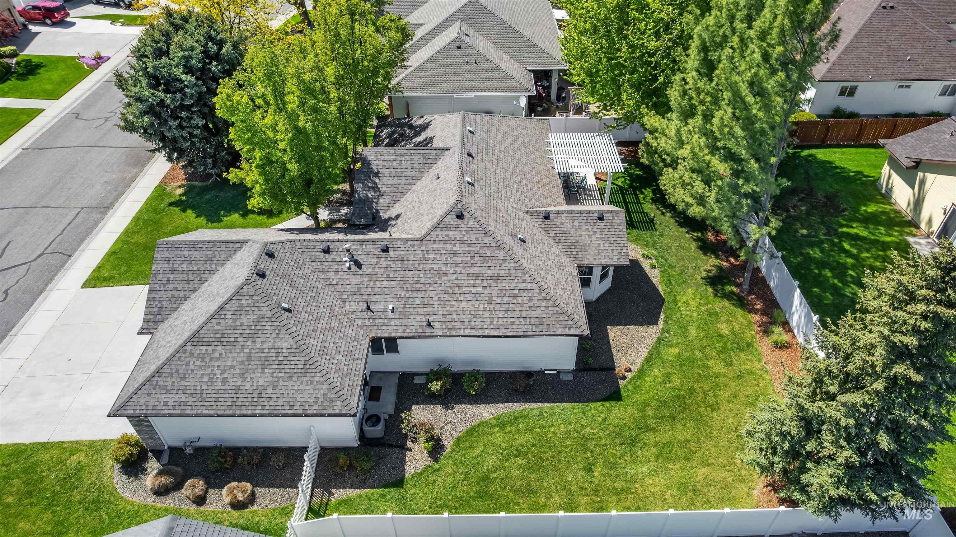 2188 E Skokie Dr, Eagle, Idaho 83616-5450, 3 Bedrooms, 2 Bathrooms, Residential For Sale, Price $625,000,MLS 98985329