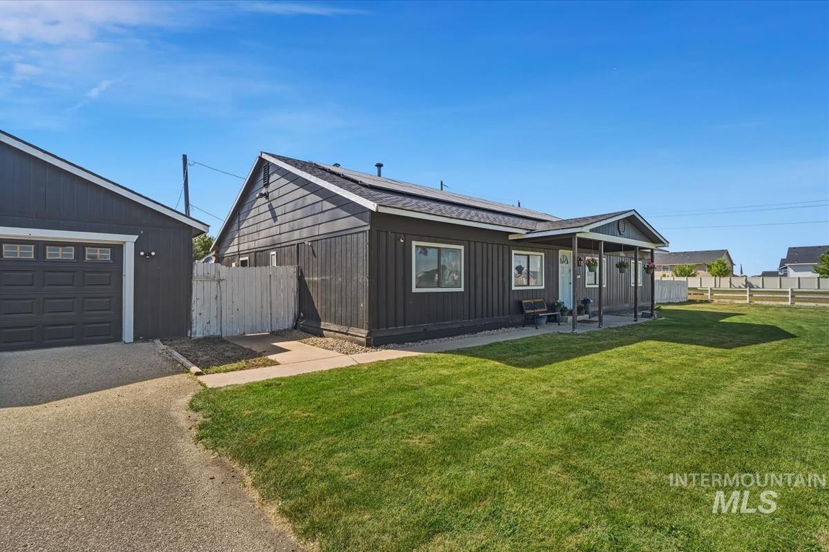 3717 E Locust Ln, Nampa, Idaho 83686, 4 Bedrooms, 3 Bathrooms, Residential For Sale, Price $725,000, 98985330