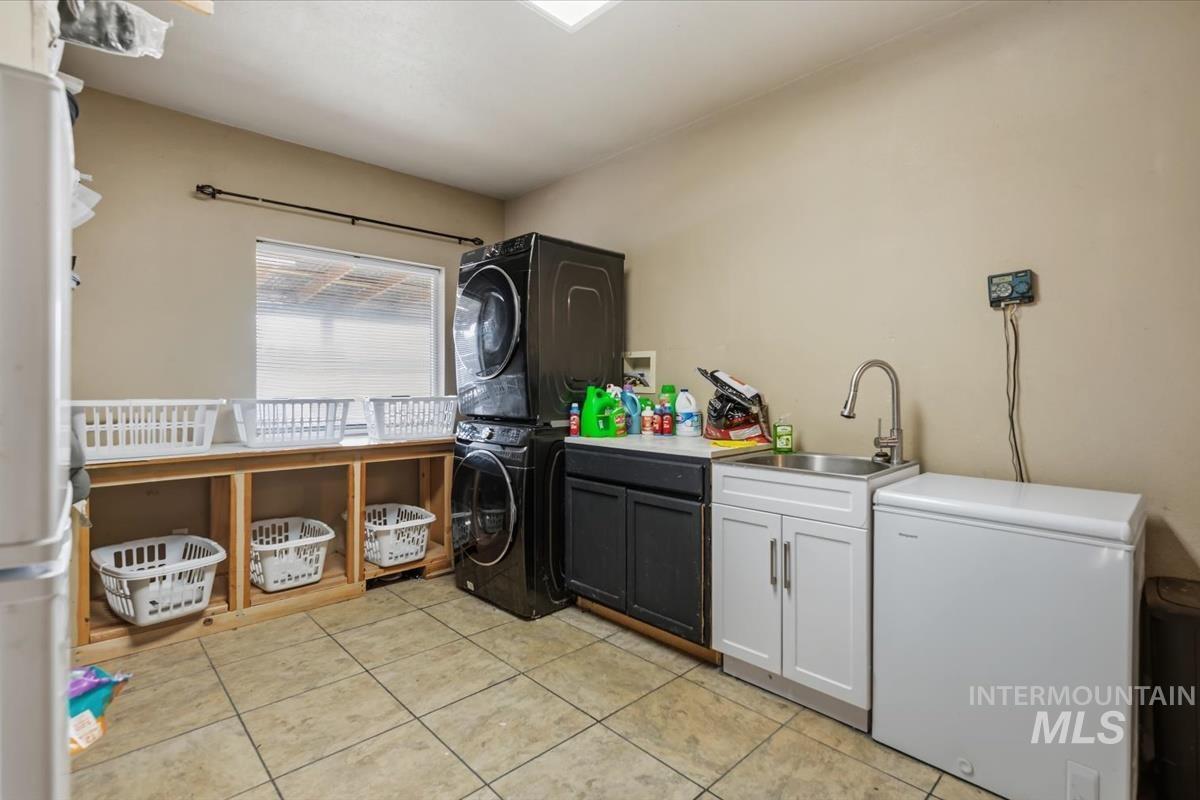 3717 E Locust Ln, Nampa, Idaho 83686, 4 Bedrooms, 3 Bathrooms, Residential For Sale, Price $725,000, 98985330