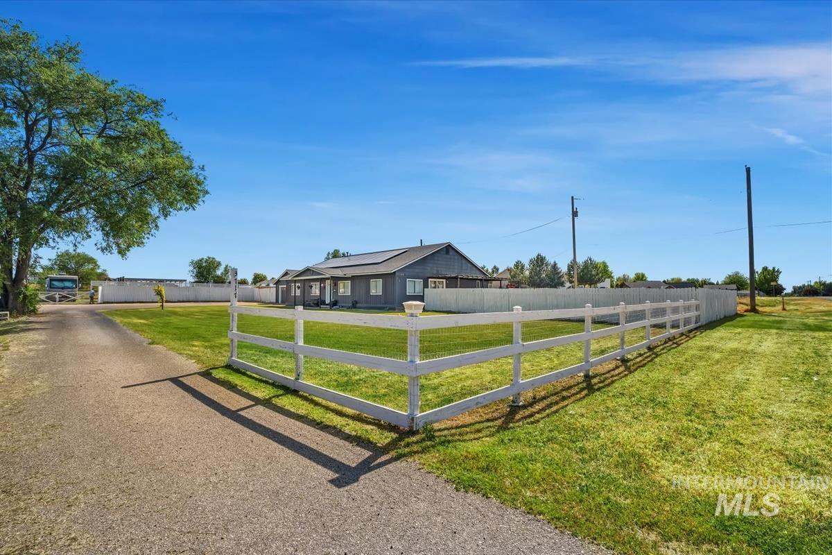 3717 E Locust Ln, Nampa, Idaho 83686, 4 Bedrooms, 3 Bathrooms, Residential For Sale, Price $725,000, 98985330