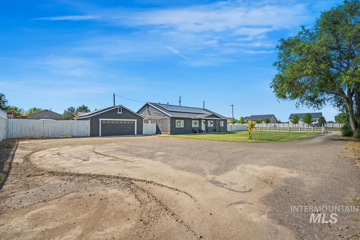 3717 E Locust Ln, Nampa, Idaho 83686, 4 Bedrooms, 3 Bathrooms, Residential For Sale, Price $725,000, 98985330