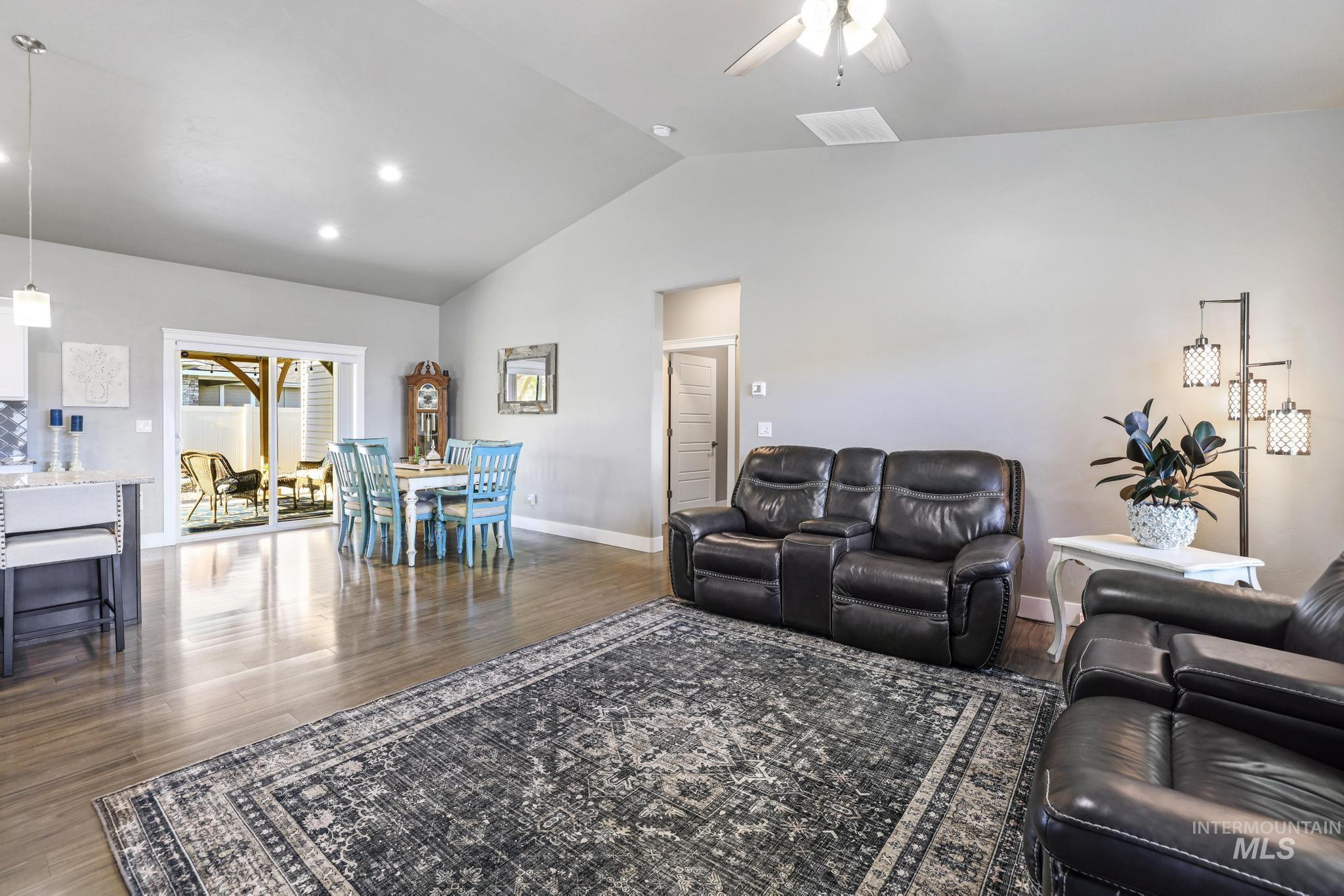 1050 Birchton Loop, Twin Falls, Idaho 83301, 4 Bedrooms, 2 Bathrooms, Residential For Sale, Price $450,000,MLS 98985331
