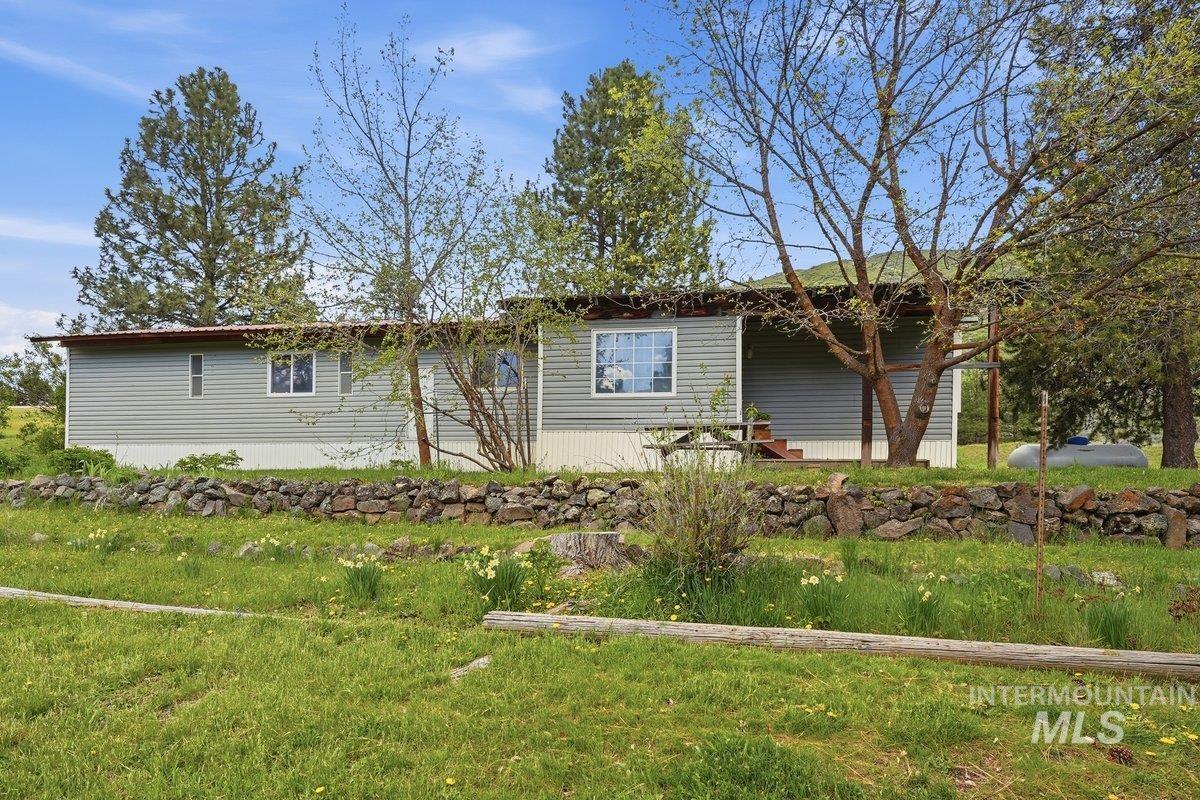 371 Rimview Dr, Boise, Idaho 83716, 3 Bedrooms, 2 Bathrooms, Residential For Sale, Price $525,000,MLS 98985332