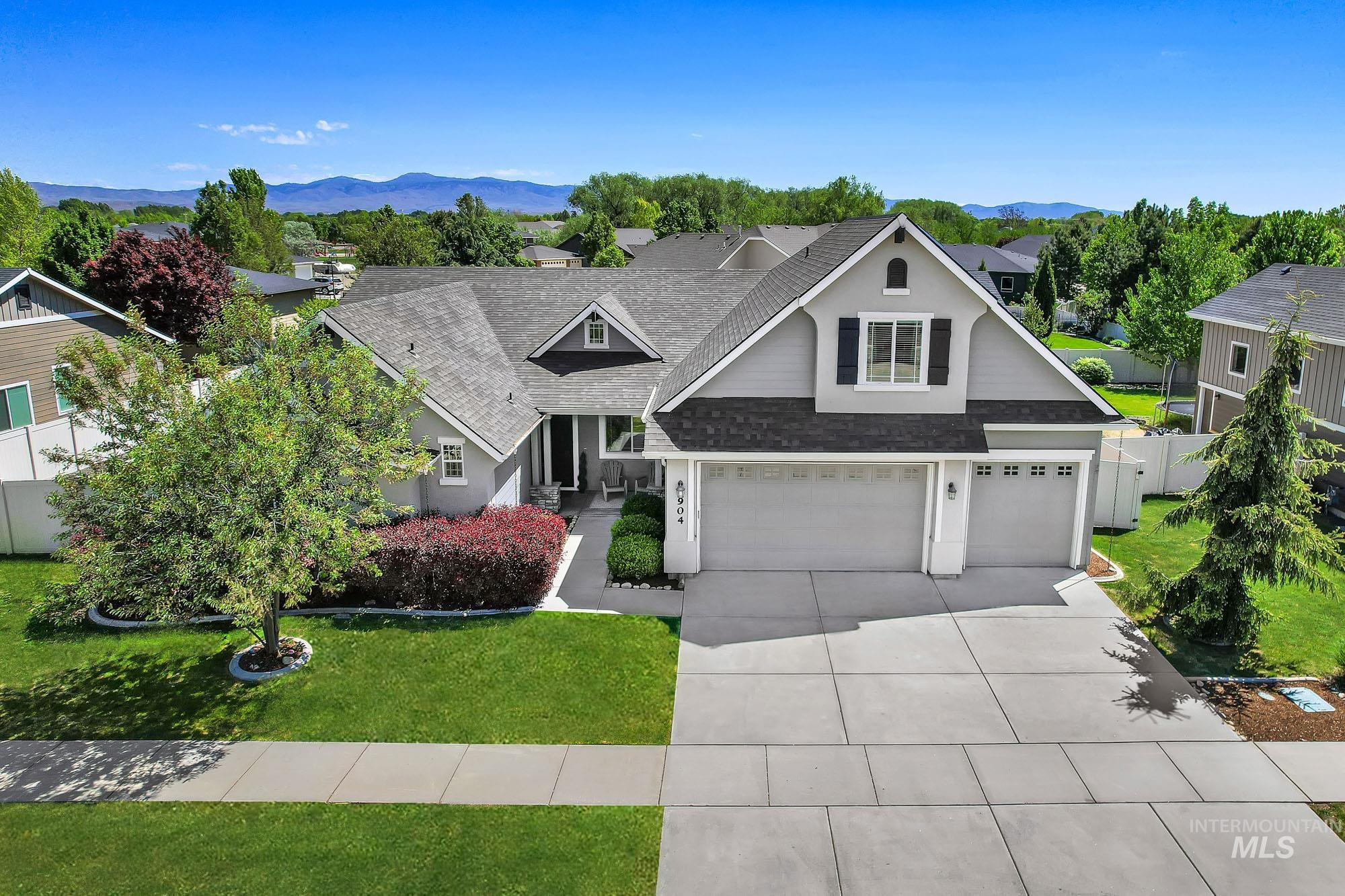 904 N Tullshire Way, Eagle, Idaho 83616, 3 Bedrooms, 3.5 Bathrooms, Residential For Sale, Price $750,000,MLS 98985333