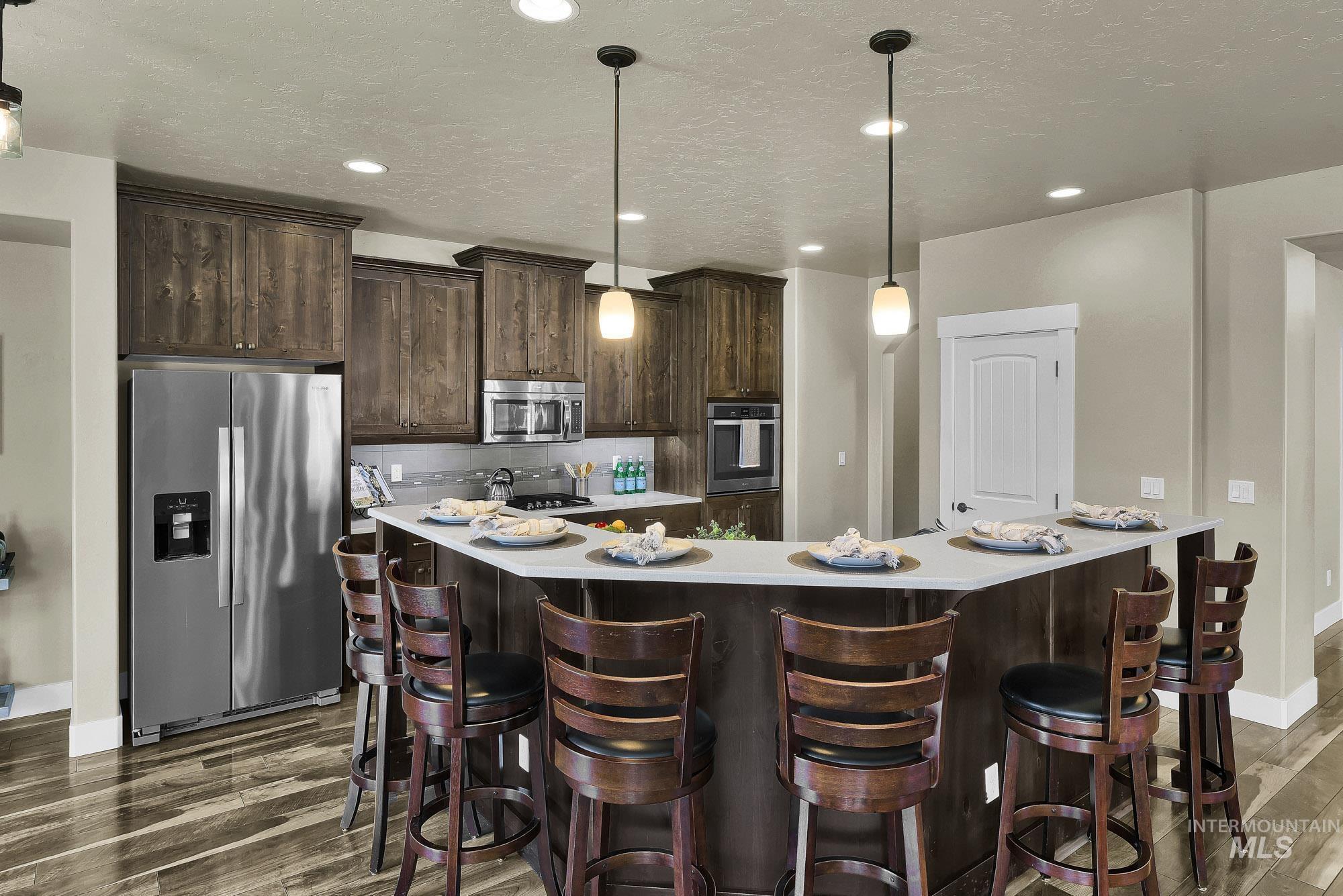 904 N Tullshire Way, Eagle, Idaho 83616, 3 Bedrooms, 3.5 Bathrooms, Residential For Sale, Price $750,000,MLS 98985333