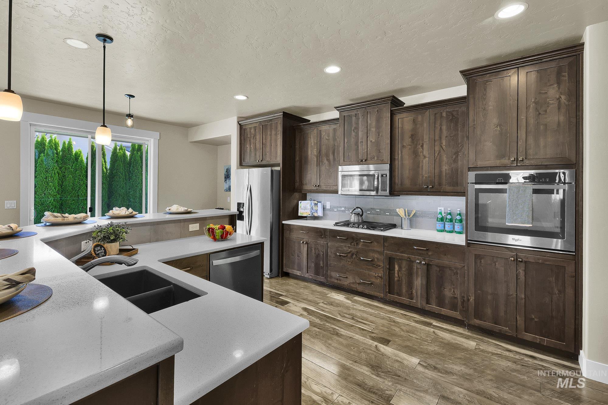 904 N Tullshire Way, Eagle, Idaho 83616, 3 Bedrooms, 3.5 Bathrooms, Residential For Sale, Price $750,000,MLS 98985333