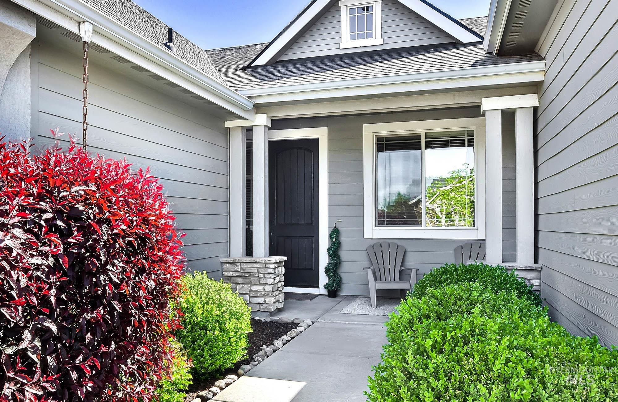 904 N Tullshire Way, Eagle, Idaho 83616, 3 Bedrooms, 3.5 Bathrooms, Residential For Sale, Price $750,000,MLS 98985333