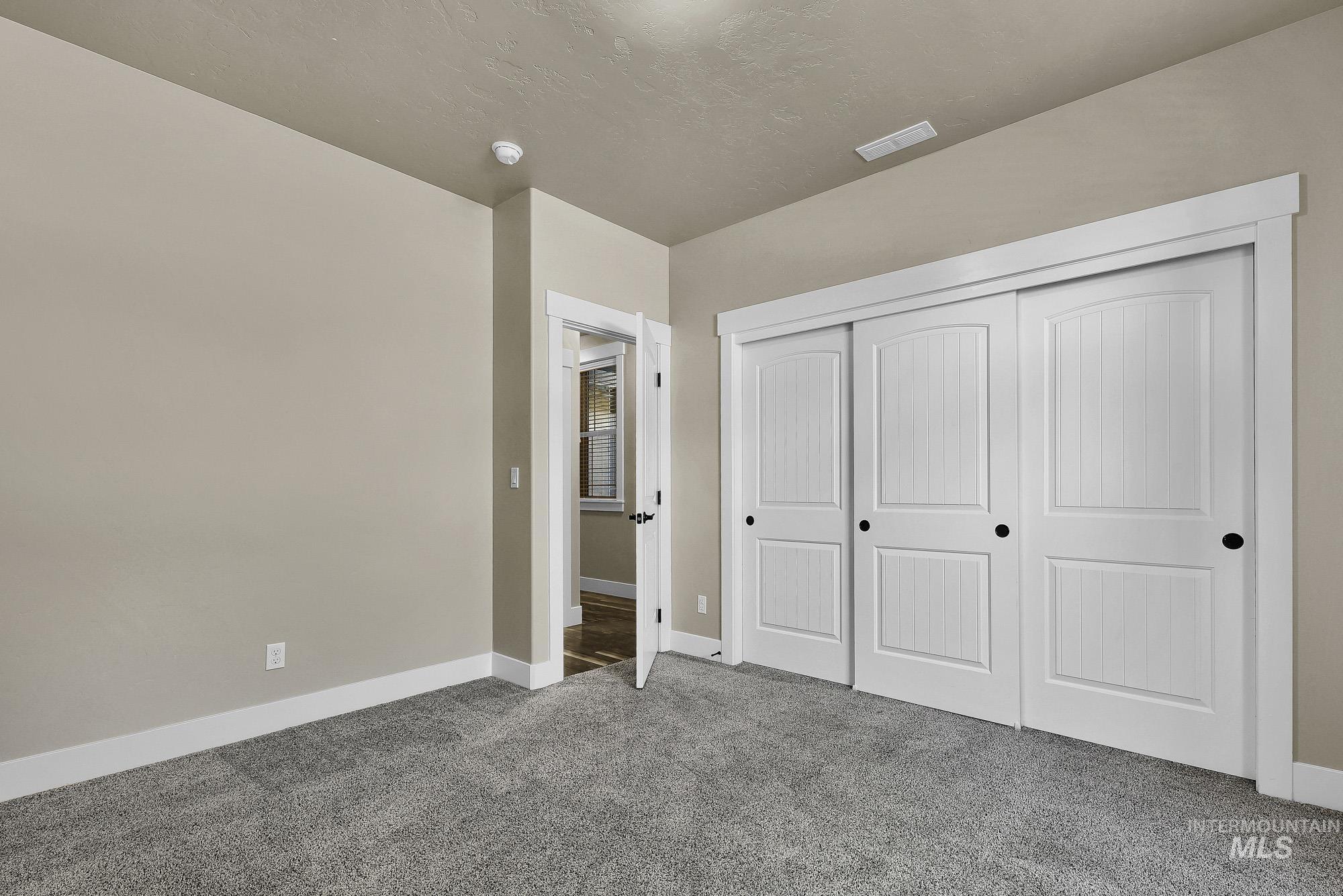 904 N Tullshire Way, Eagle, Idaho 83616, 3 Bedrooms, 3.5 Bathrooms, Residential For Sale, Price $750,000,MLS 98985333