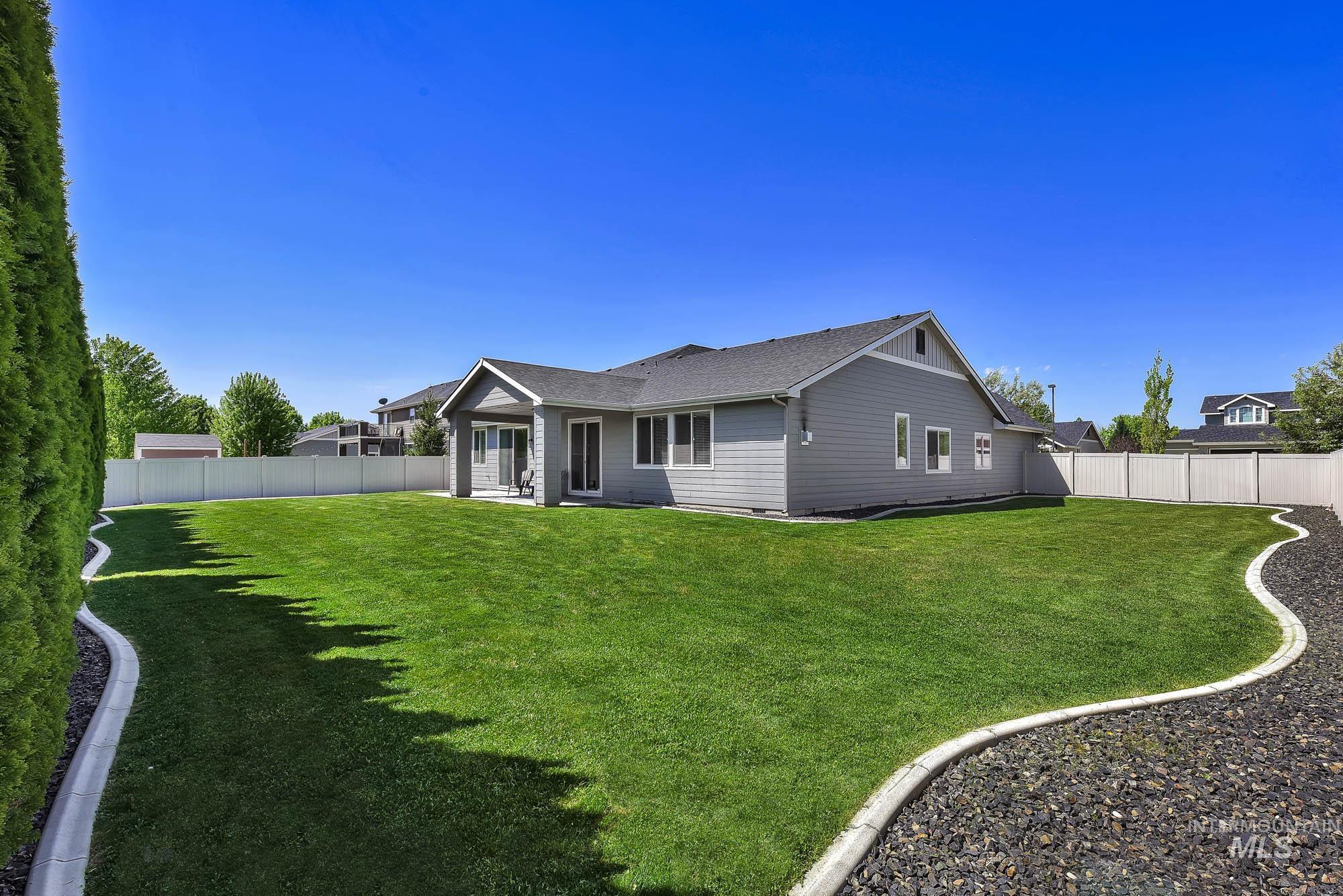 904 N Tullshire Way, Eagle, Idaho 83616, 3 Bedrooms, 3.5 Bathrooms, Residential For Sale, Price $750,000,MLS 98985333