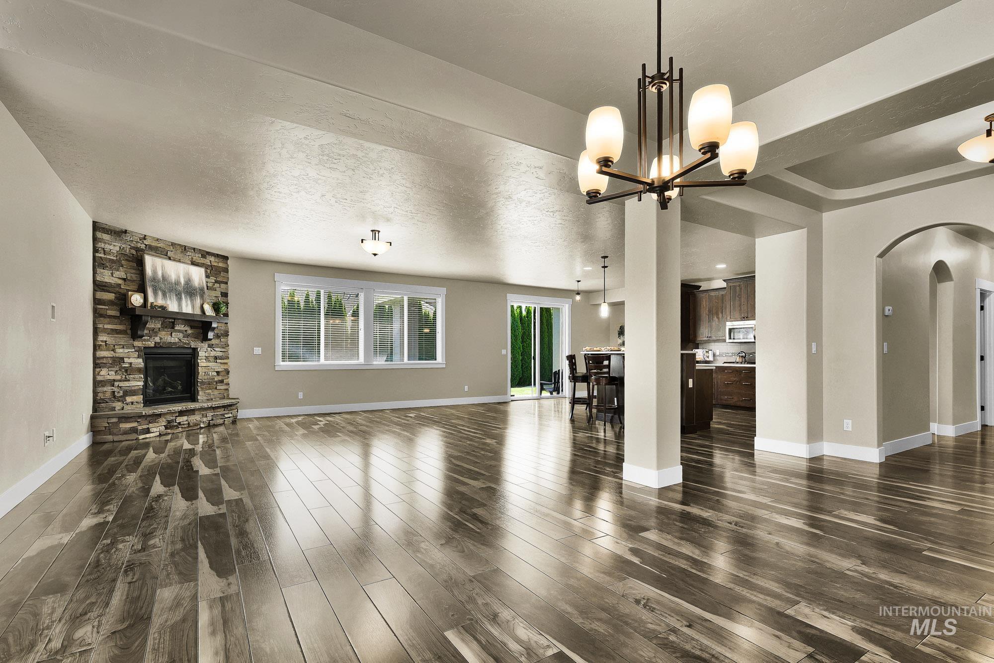 904 N Tullshire Way, Eagle, Idaho 83616, 3 Bedrooms, 3.5 Bathrooms, Residential For Sale, Price $750,000,MLS 98985333