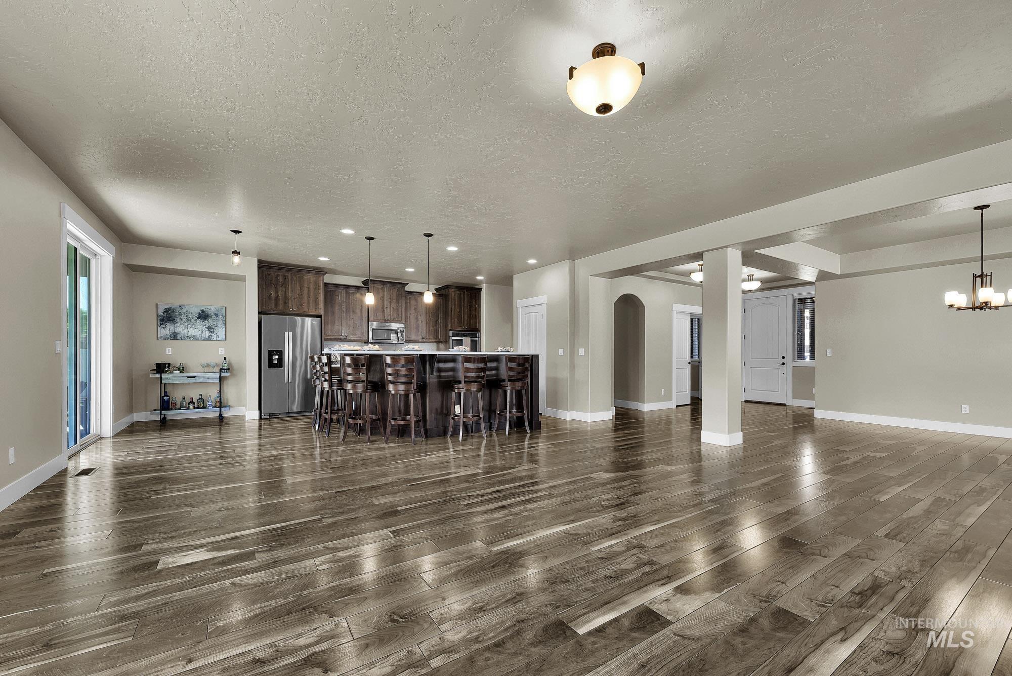 904 N Tullshire Way, Eagle, Idaho 83616, 3 Bedrooms, 3.5 Bathrooms, Residential For Sale, Price $750,000,MLS 98985333