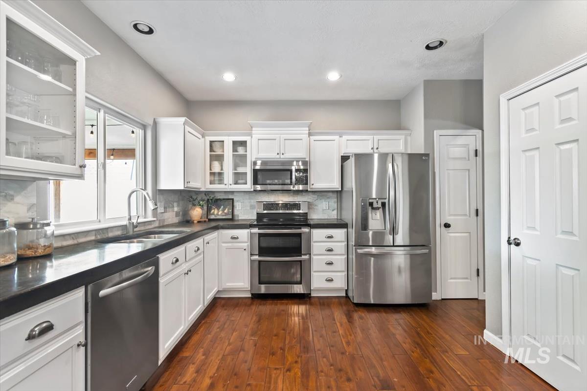 3017 N Marburg Avenue, Meridian, Idaho 83646, 5 Bedrooms, 3 Bathrooms, Residential For Sale, Price $549,000,MLS 98985334
