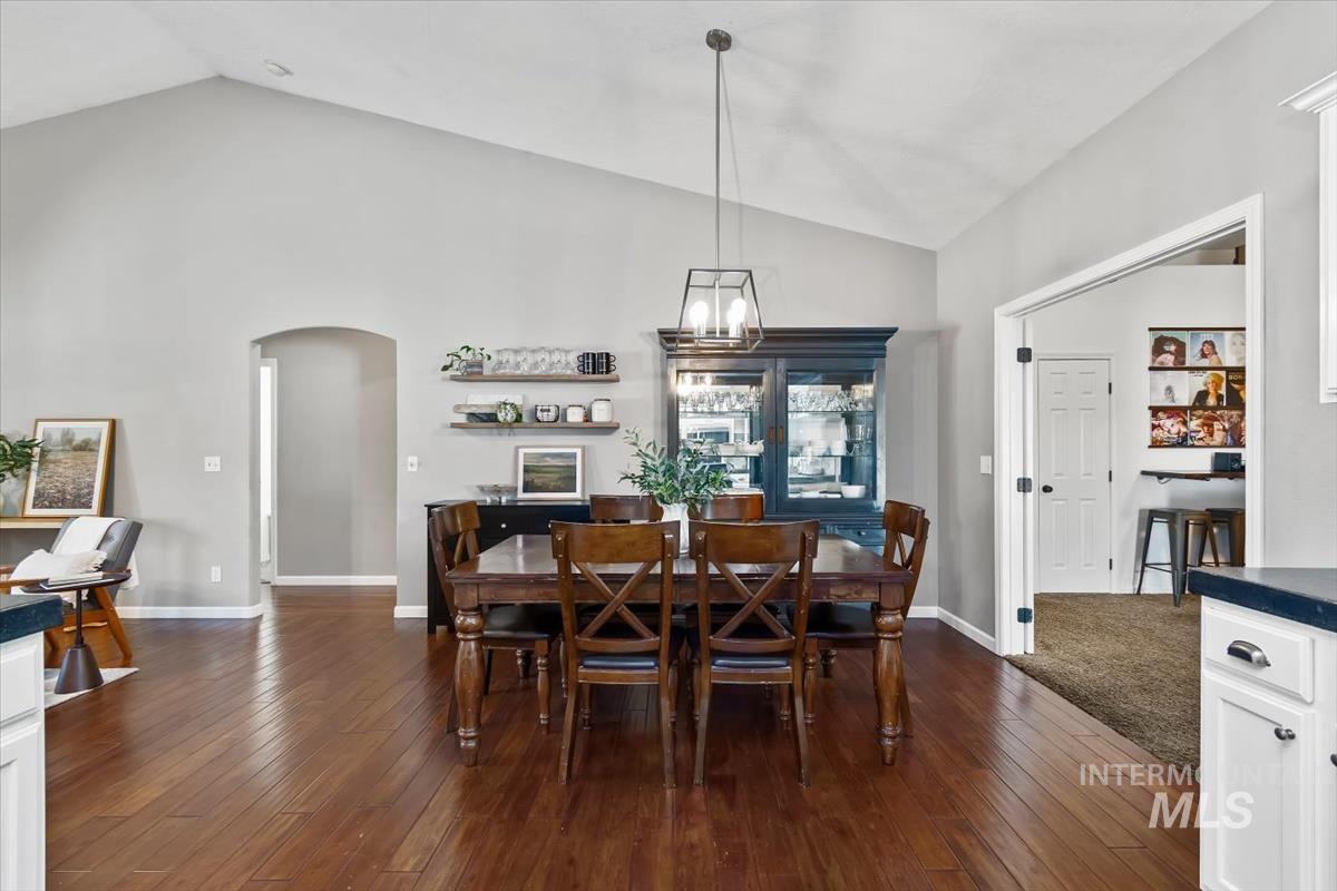3017 N Marburg Avenue, Meridian, Idaho 83646, 5 Bedrooms, 3 Bathrooms, Residential For Sale, Price $549,000,MLS 98985334