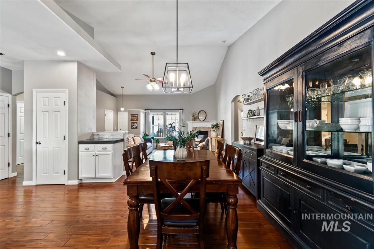 3017 N Marburg Avenue, Meridian, Idaho 83646, 5 Bedrooms, 3 Bathrooms, Residential For Sale, Price $549,000,MLS 98985334
