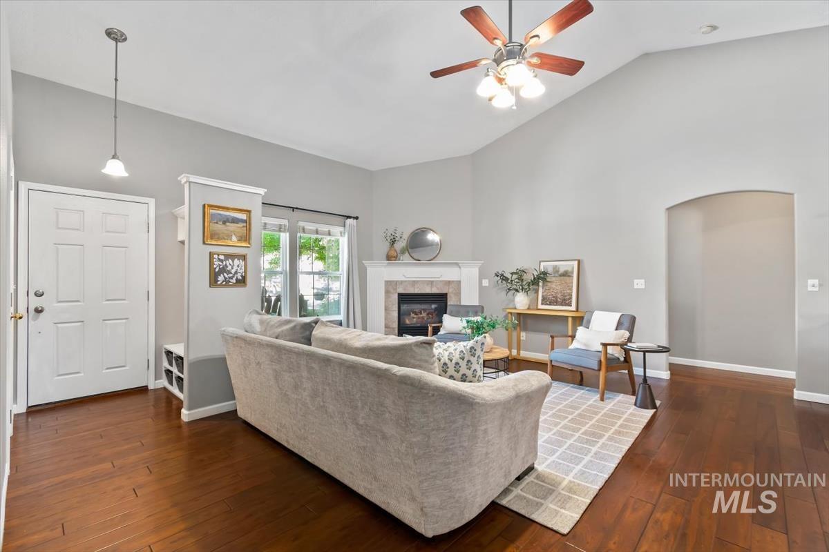 3017 N Marburg Avenue, Meridian, Idaho 83646, 5 Bedrooms, 3 Bathrooms, Residential For Sale, Price $549,000,MLS 98985334