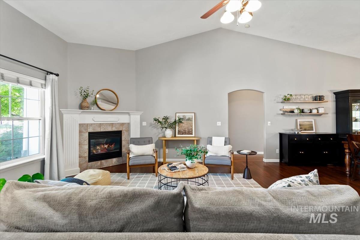 3017 N Marburg Avenue, Meridian, Idaho 83646, 5 Bedrooms, 3 Bathrooms, Residential For Sale, Price $549,000,MLS 98985334