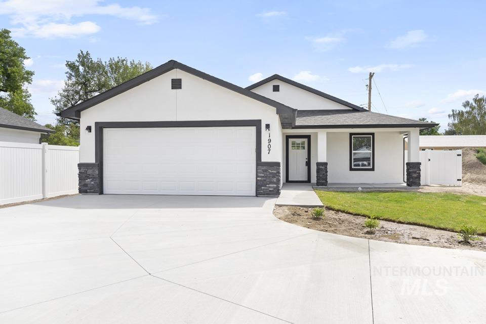 1907 Oregon Lane, Caldwell, Idaho 83605, 3 Bedrooms, 2 Bathrooms, Residential For Sale, Price $385,000, 98985335