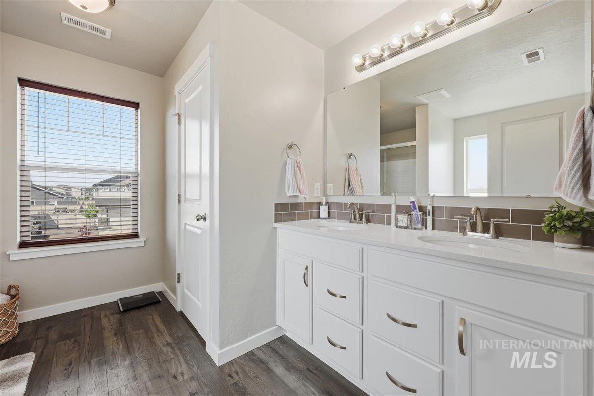 10347 Rockaway Ridge St, Nampa, Idaho 83687, 4 Bedrooms, 3 Bathrooms, Residential For Sale, Price $460,000,MLS 98985336