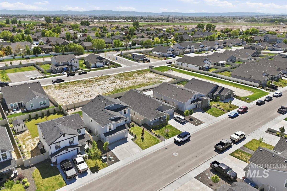 10347 Rockaway Ridge St, Nampa, Idaho 83687, 4 Bedrooms, 3 Bathrooms, Residential For Sale, Price $460,000,MLS 98985336