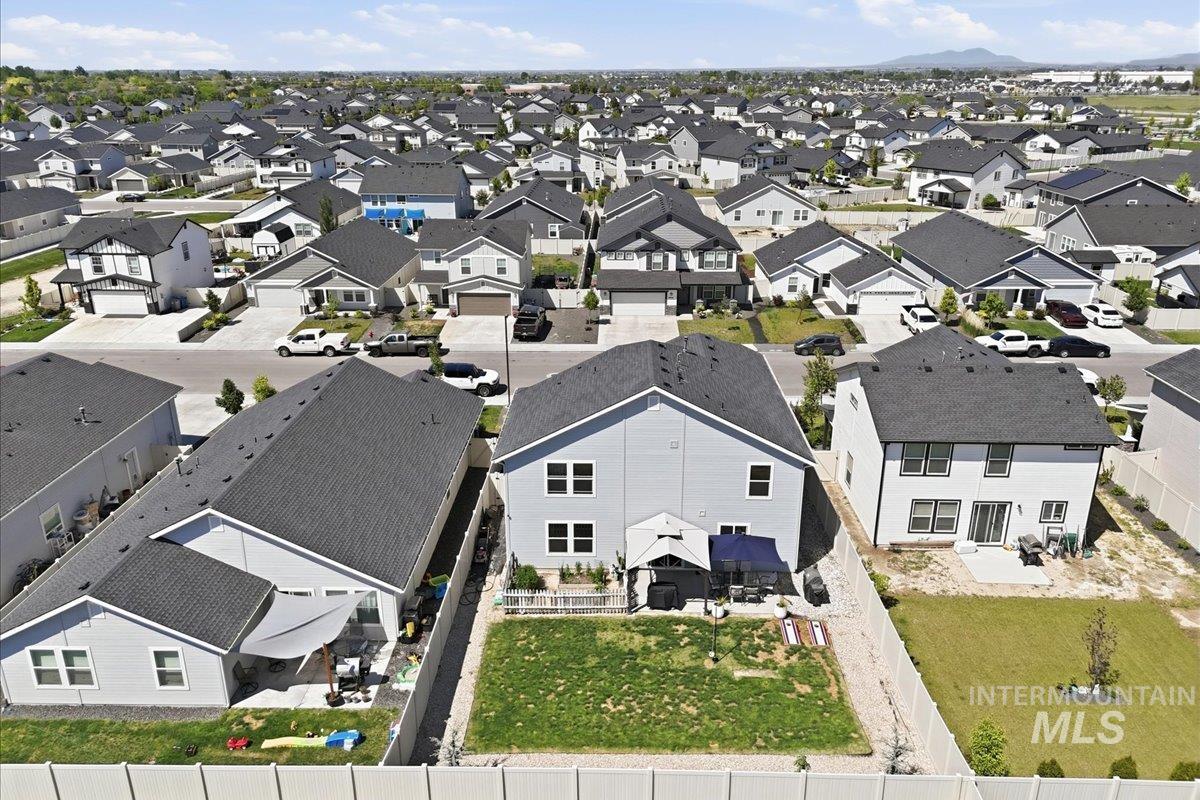 10347 Rockaway Ridge St, Nampa, Idaho 83687, 4 Bedrooms, 3 Bathrooms, Residential For Sale, Price $460,000,MLS 98985336