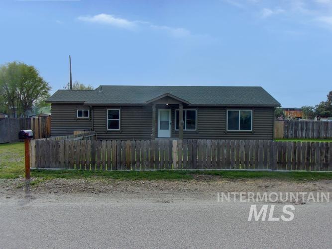 1117 N 11th St, Payette, Idaho 83661, 3 Bedrooms, 1 Bathroom, Residential For Sale, Price $319,900,MLS 98985337