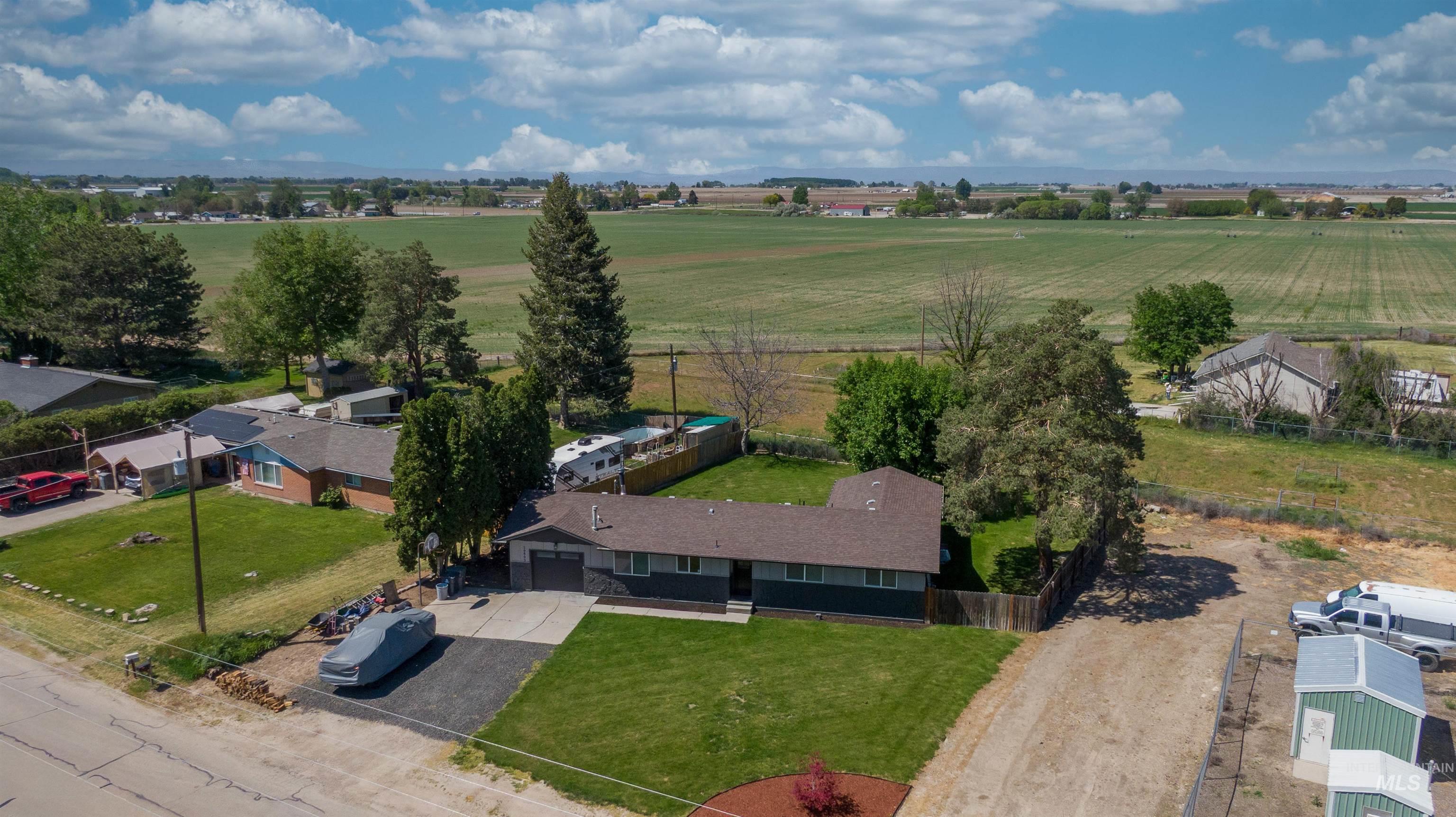 20803 N Friends Rd, Greenleaf, Idaho 83626, 4 Bedrooms, 2 Bathrooms, Residential For Sale, Price $454,900,MLS 98985341