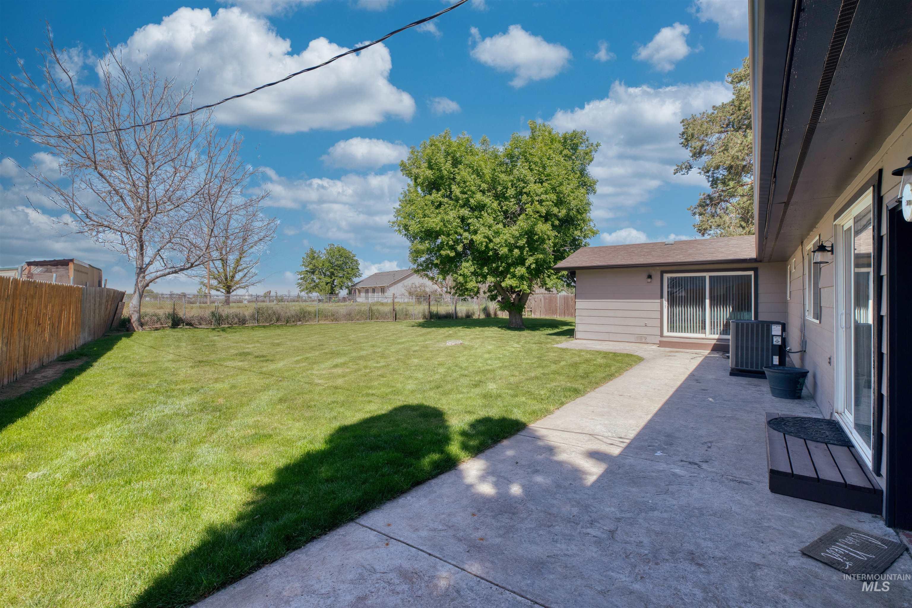 20803 N Friends Rd, Greenleaf, Idaho 83626, 4 Bedrooms, 2 Bathrooms, Residential For Sale, Price $454,900,MLS 98985341