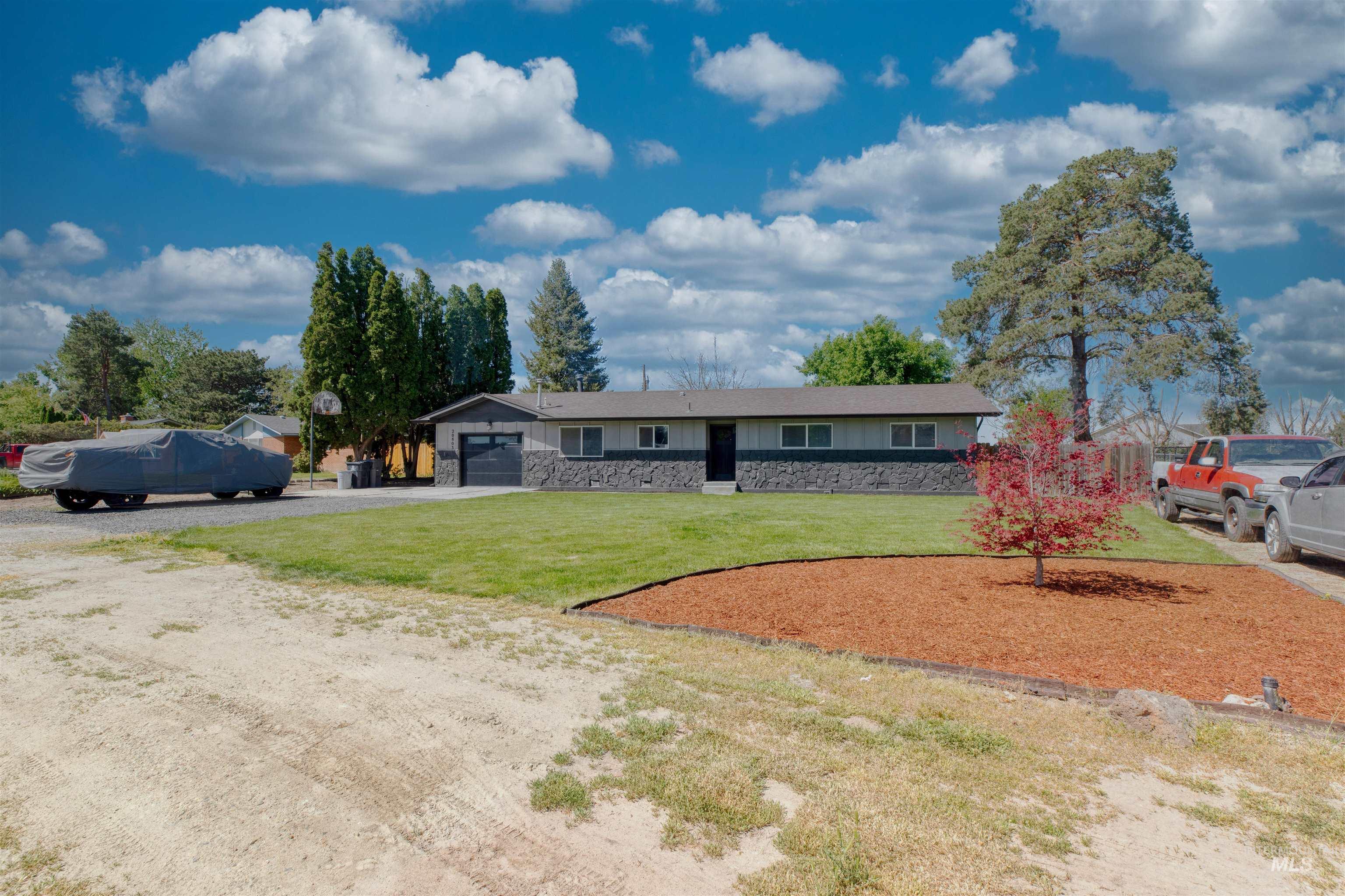 20803 N Friends Rd, Greenleaf, Idaho 83626, 4 Bedrooms, 2 Bathrooms, Residential For Sale, Price $454,900,MLS 98985341