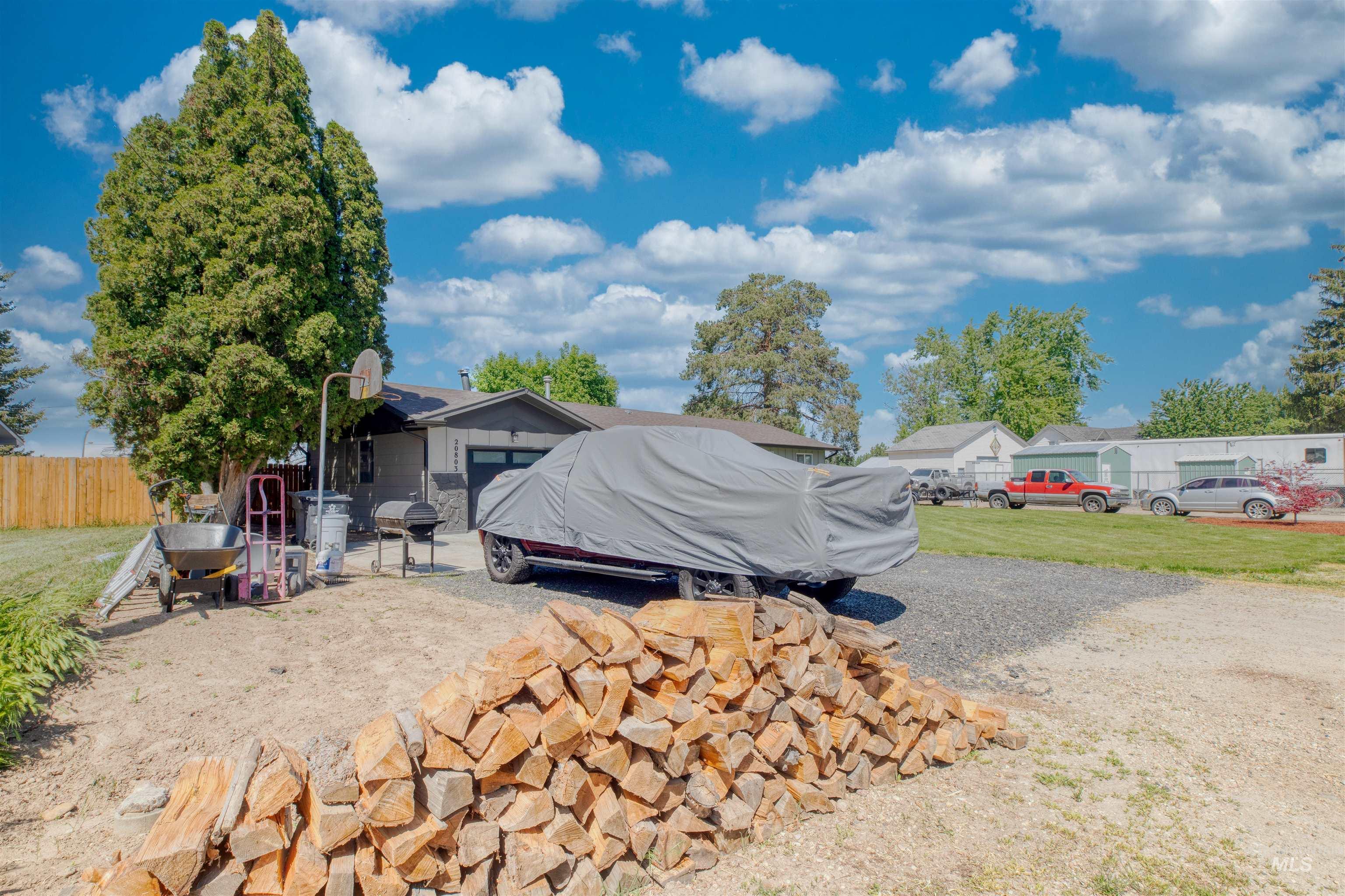 20803 N Friends Rd, Greenleaf, Idaho 83626, 4 Bedrooms, 2 Bathrooms, Residential For Sale, Price $454,900,MLS 98985341