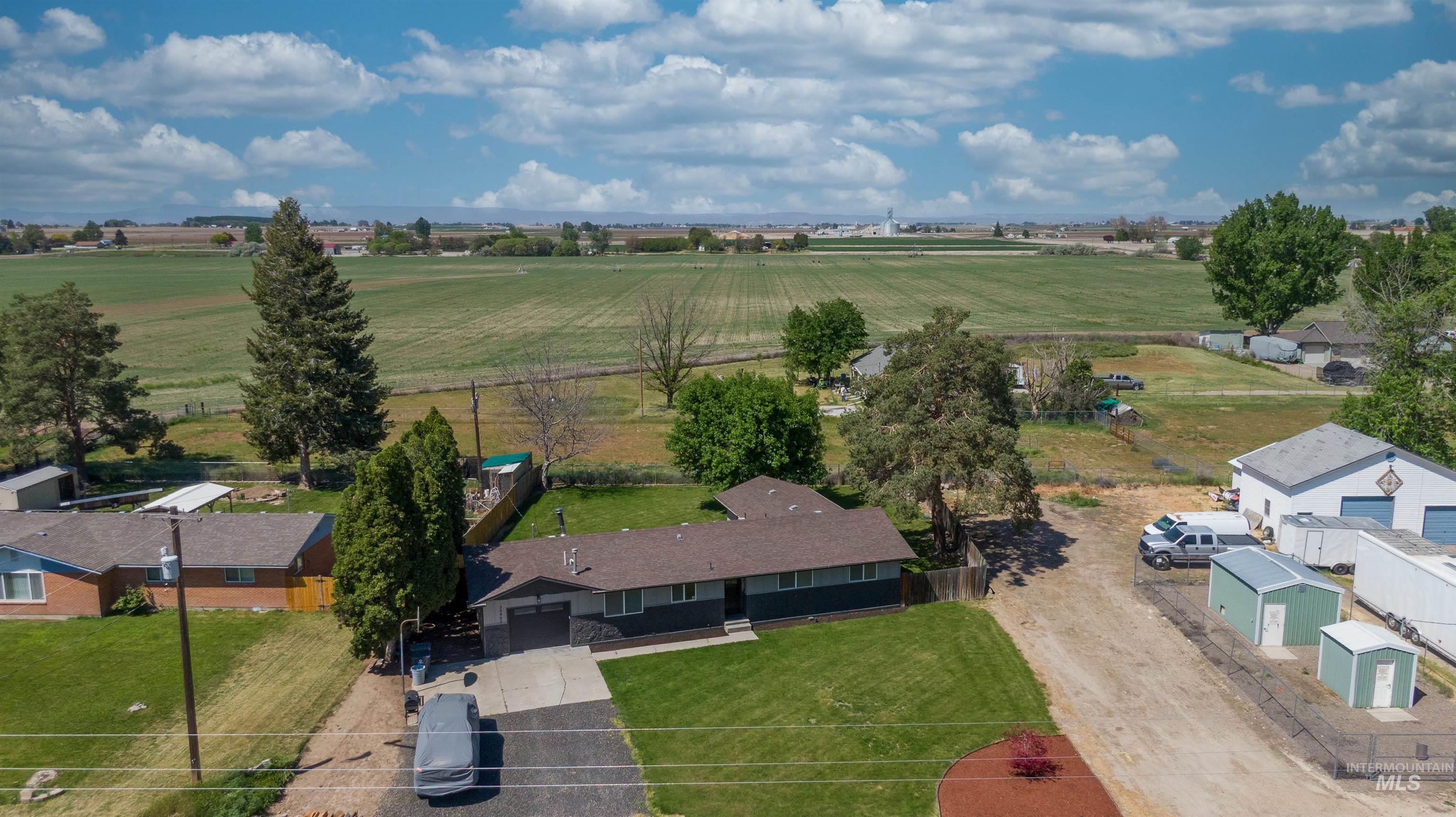 20803 N Friends Rd, Greenleaf, Idaho 83626, 4 Bedrooms, 2 Bathrooms, Residential For Sale, Price $454,900,MLS 98985341