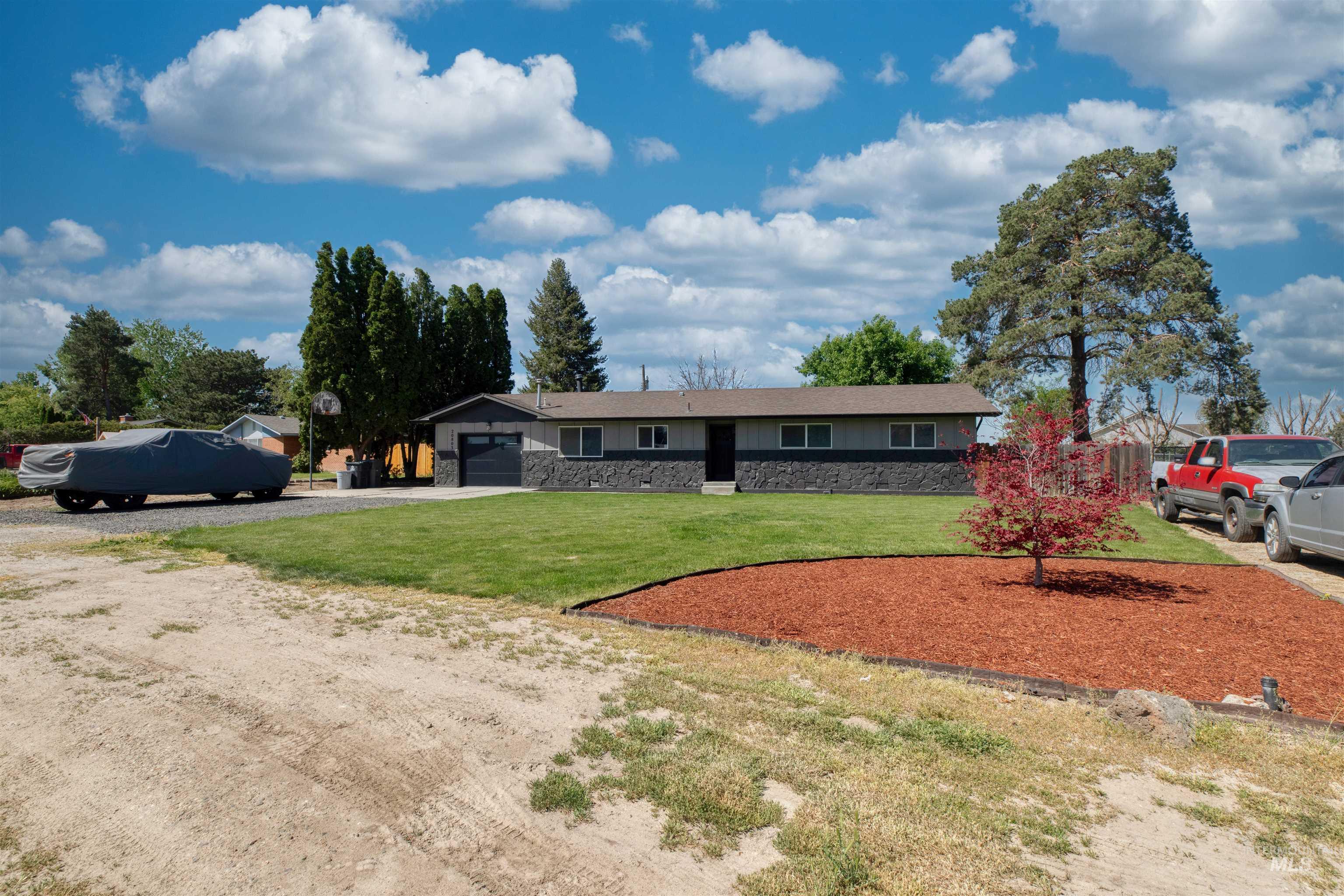 20803 N Friends Rd, Greenleaf, Idaho 83626, 4 Bedrooms, 2 Bathrooms, Residential For Sale, Price $454,900,MLS 98985341