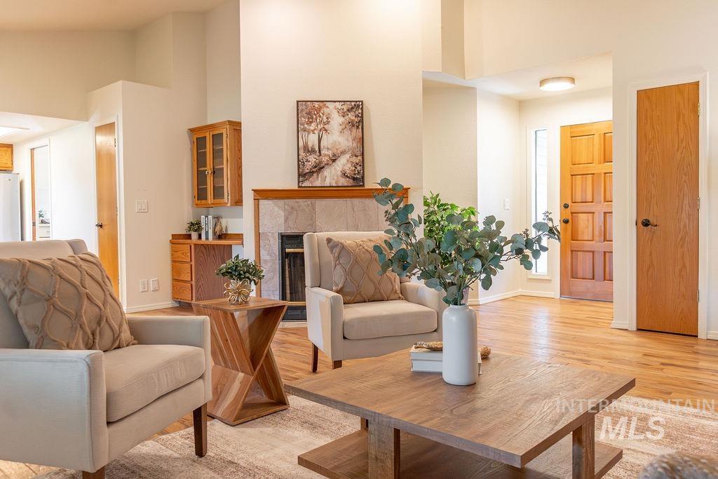 8826 W Midland Street, Boise, Idaho 83704, 3 Bedrooms, 2 Bathrooms, Residential For Sale, Price $439,500, 98985342