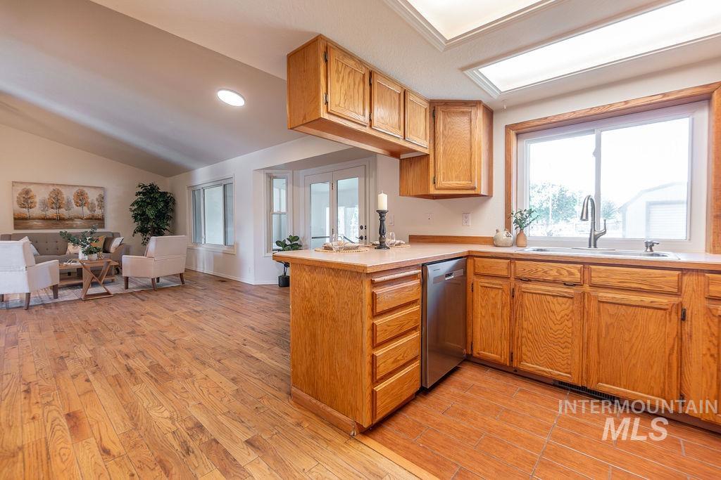8826 W Midland Street, Boise, Idaho 83704, 3 Bedrooms, 2 Bathrooms, Residential For Sale, Price $439,500, 98985342