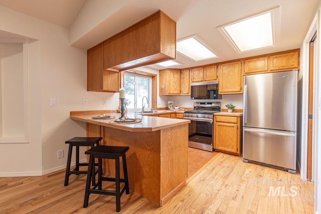 8826 W Midland Street, Boise, Idaho 83704, 3 Bedrooms, 2 Bathrooms, Residential For Sale, Price $439,500, 98985342